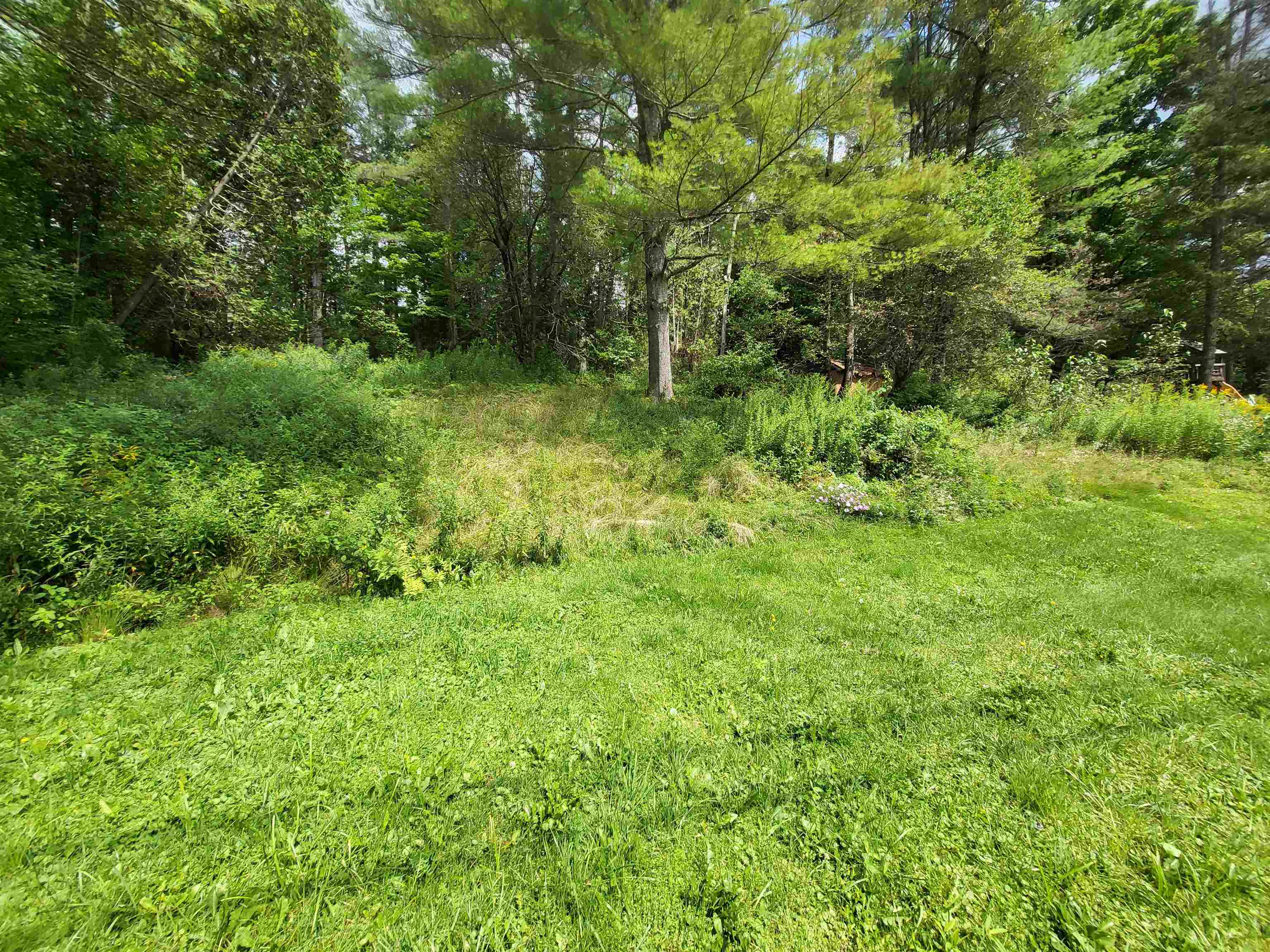 Morristown, Vermont 05661, United States, 2 Bedrooms Bedrooms, ,1 BathroomBathrooms,Residential,Pending,50142