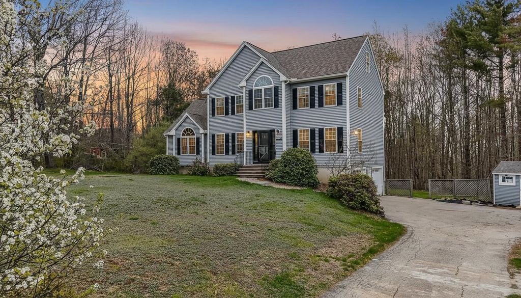 Photo of 19 Davlynn Drive, Northwood, NH 03261 (MLS # 5087308)