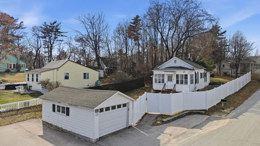 Photo of 5 Neal Avenue, Auburn, NH 03032 (MLS # 5083965)