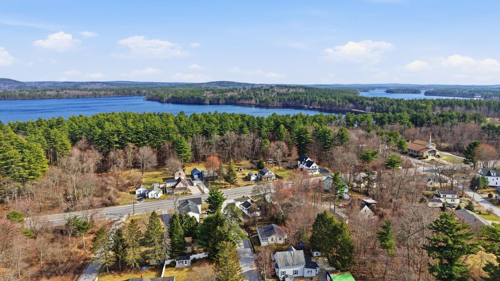 Photo of 5 Neal Avenue, Auburn, NH 03032 (MLS # 5083965)