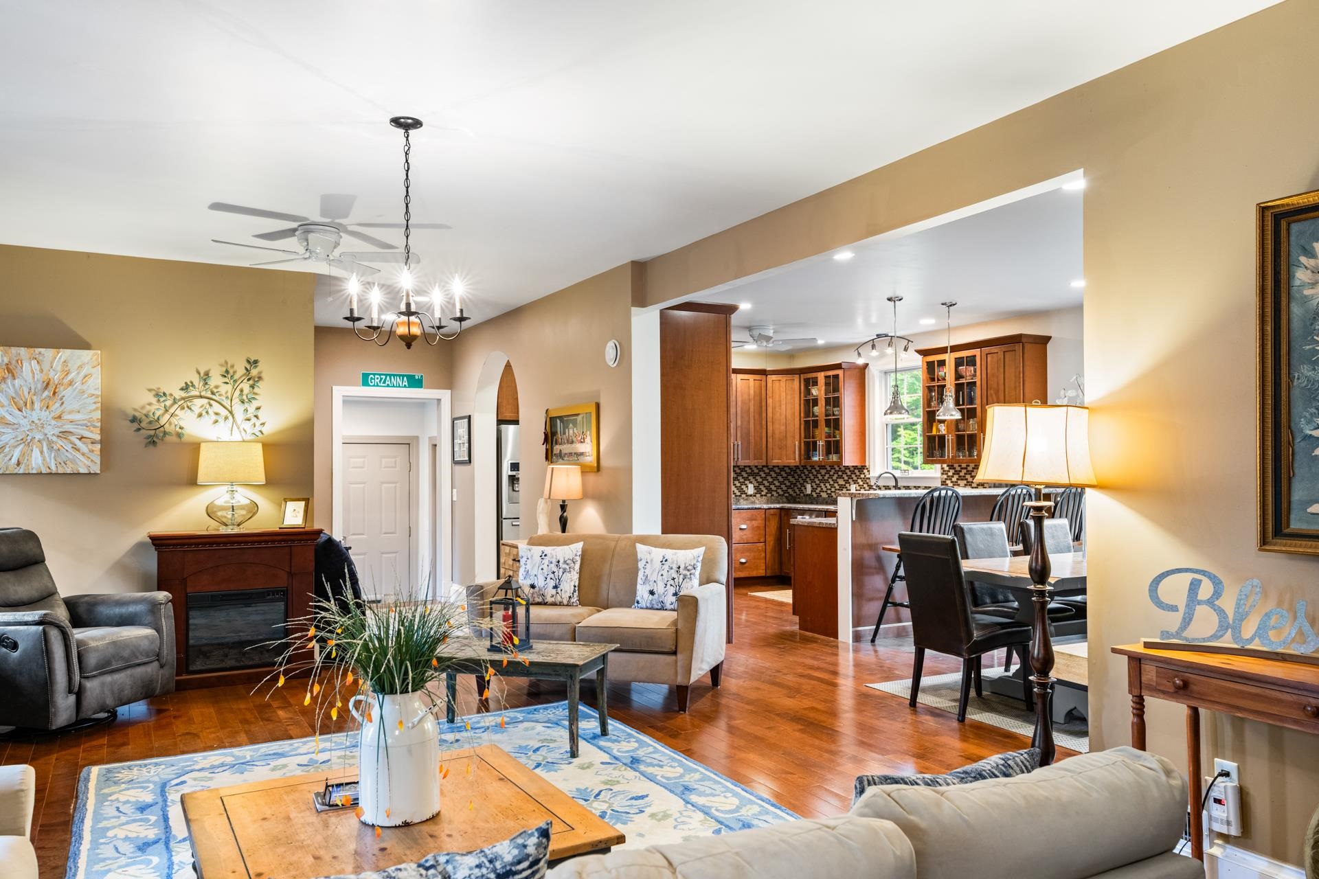 Sunapee, New Hampshire 03782, United States, 4 Bedrooms Bedrooms, ,4 BathroomsBathrooms,Residential,Active,153198