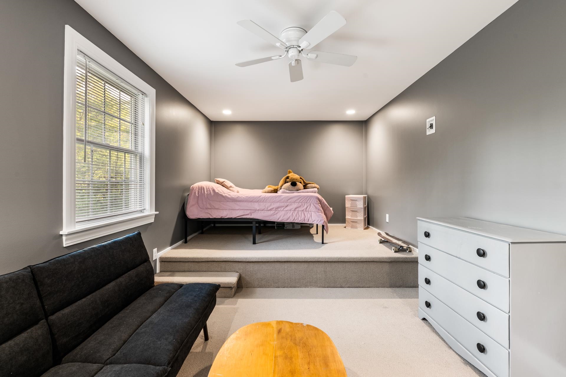 Sunapee, New Hampshire 03782, United States, 4 Bedrooms Bedrooms, ,4 BathroomsBathrooms,Residential,Active,153198