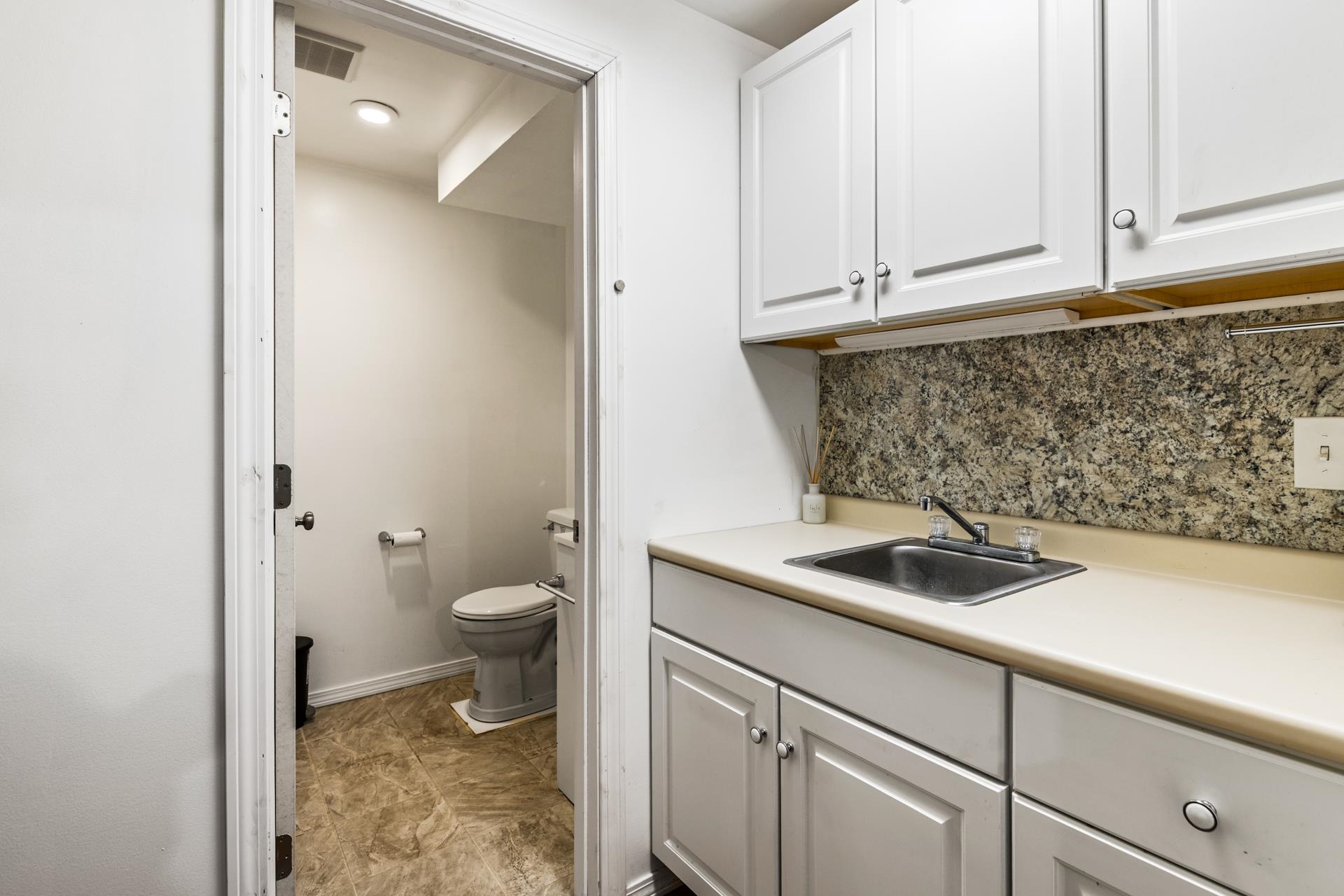 Sunapee, New Hampshire 03782, United States, 4 Bedrooms Bedrooms, ,4 BathroomsBathrooms,Residential,Active,153198