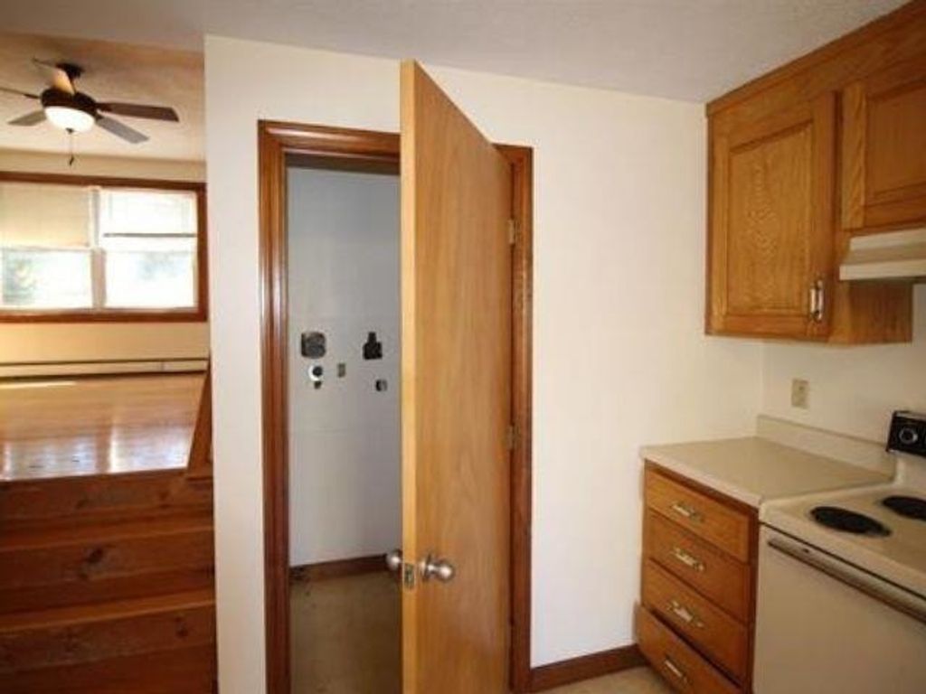 Photo of 76 Franklin Street #1, Derry, NH 03038 (MLS # 5075622)