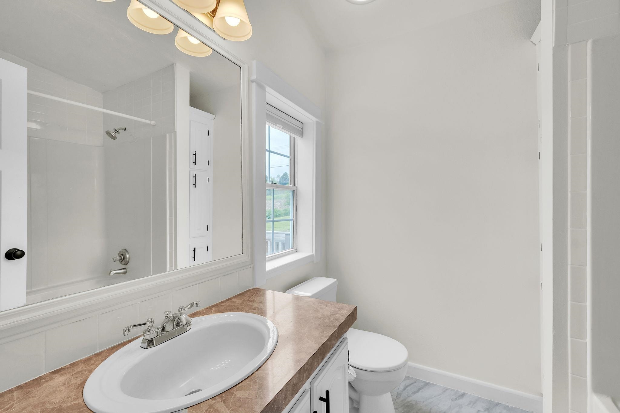 Moretown, Vermont 05602, United States, 3 Bedrooms Bedrooms, ,2 BathroomsBathrooms,Residential,Active,137134