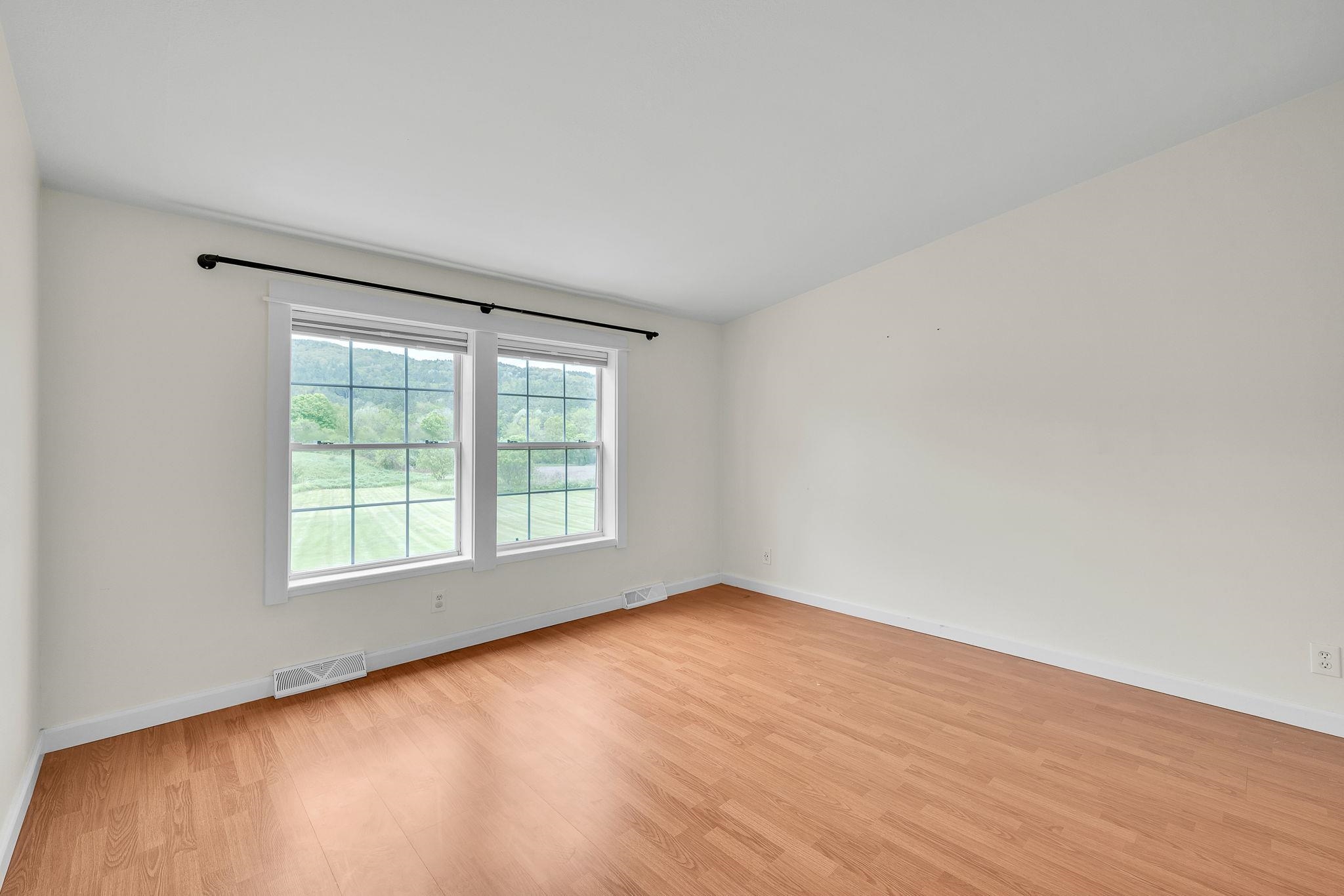 Moretown, Vermont 05602, United States, 3 Bedrooms Bedrooms, ,2 BathroomsBathrooms,Residential,Active,137134