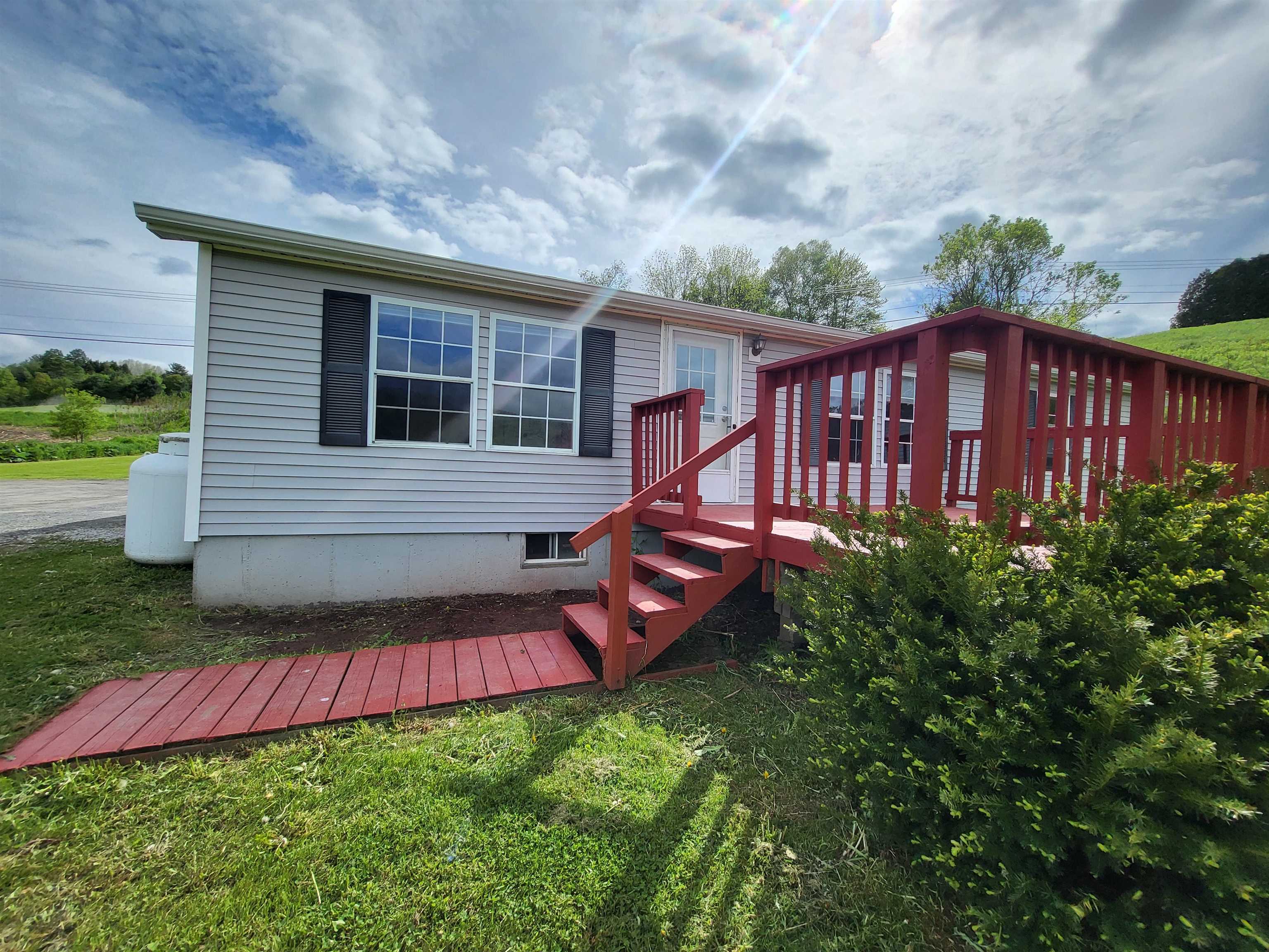 Moretown, Vermont 05602, United States, 3 Bedrooms Bedrooms, ,2 BathroomsBathrooms,Residential,Active,137134