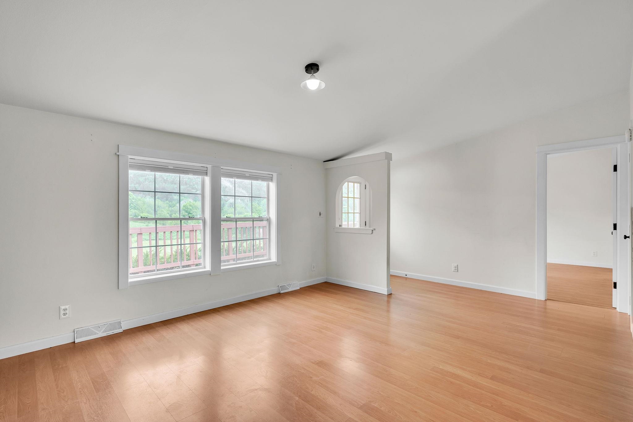 Moretown, Vermont 05602, United States, 3 Bedrooms Bedrooms, ,2 BathroomsBathrooms,Residential,Active,137134