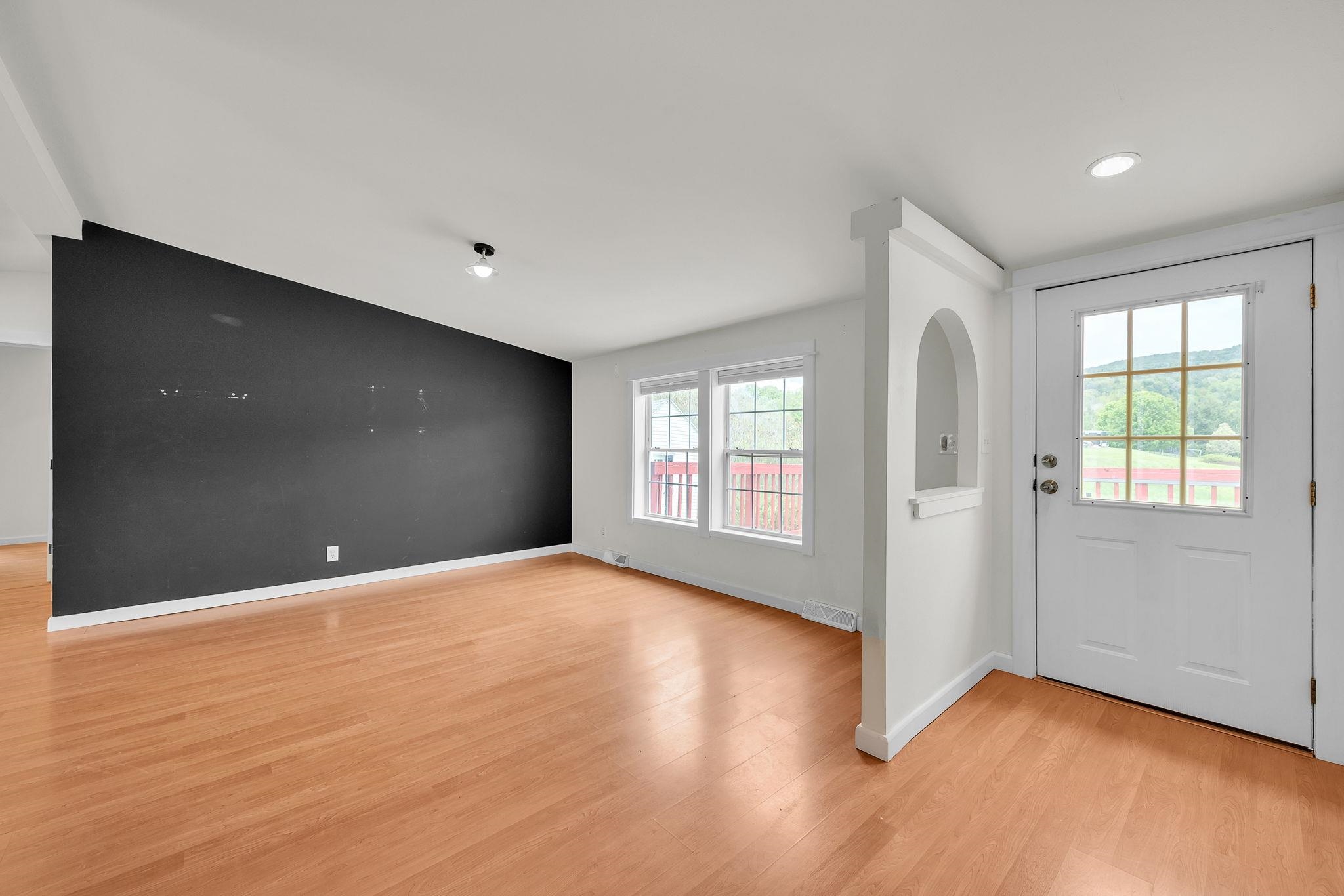 Moretown, Vermont 05602, United States, 3 Bedrooms Bedrooms, ,2 BathroomsBathrooms,Residential,Active,137134