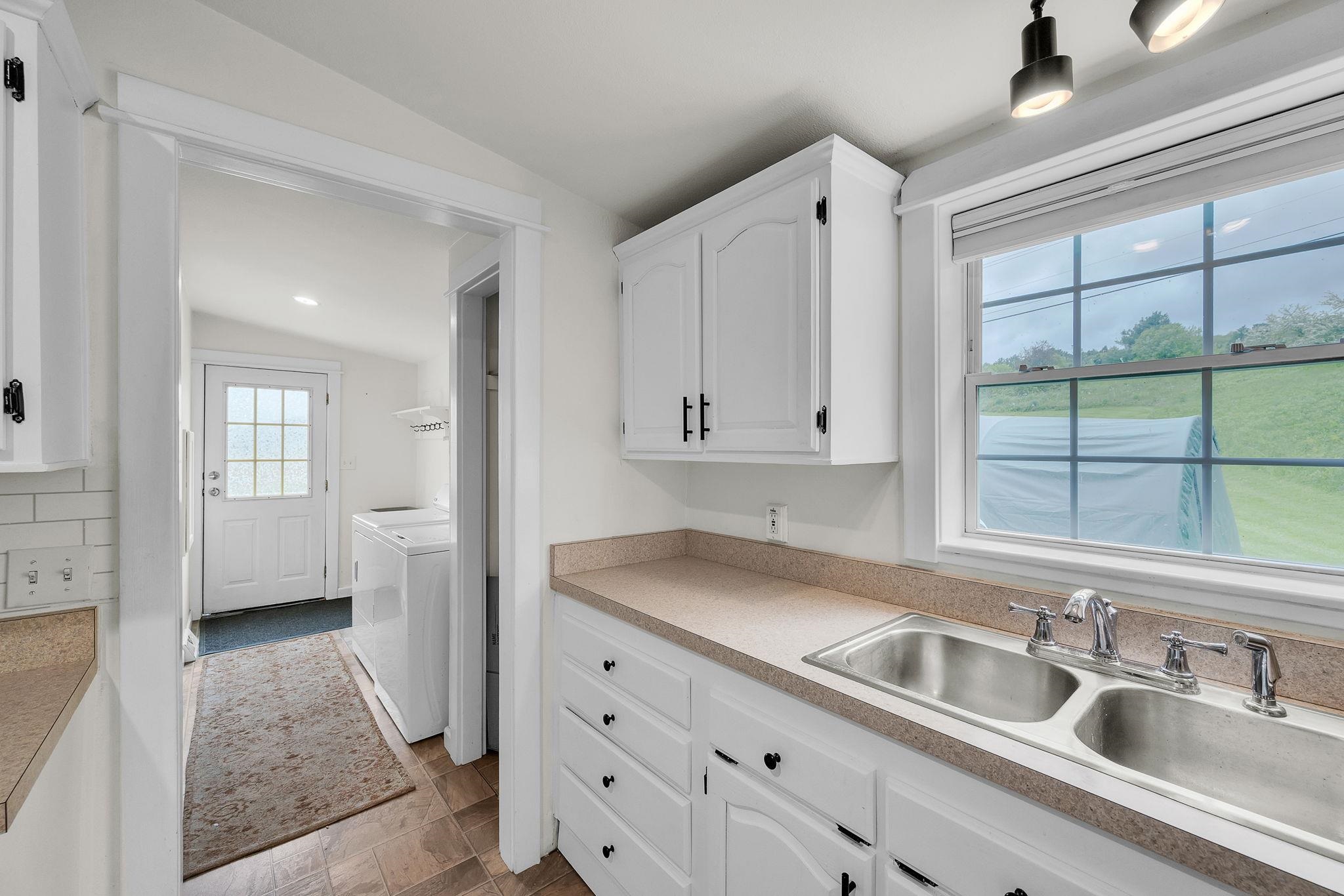 Moretown, Vermont 05602, United States, 3 Bedrooms Bedrooms, ,2 BathroomsBathrooms,Residential,Active,137134