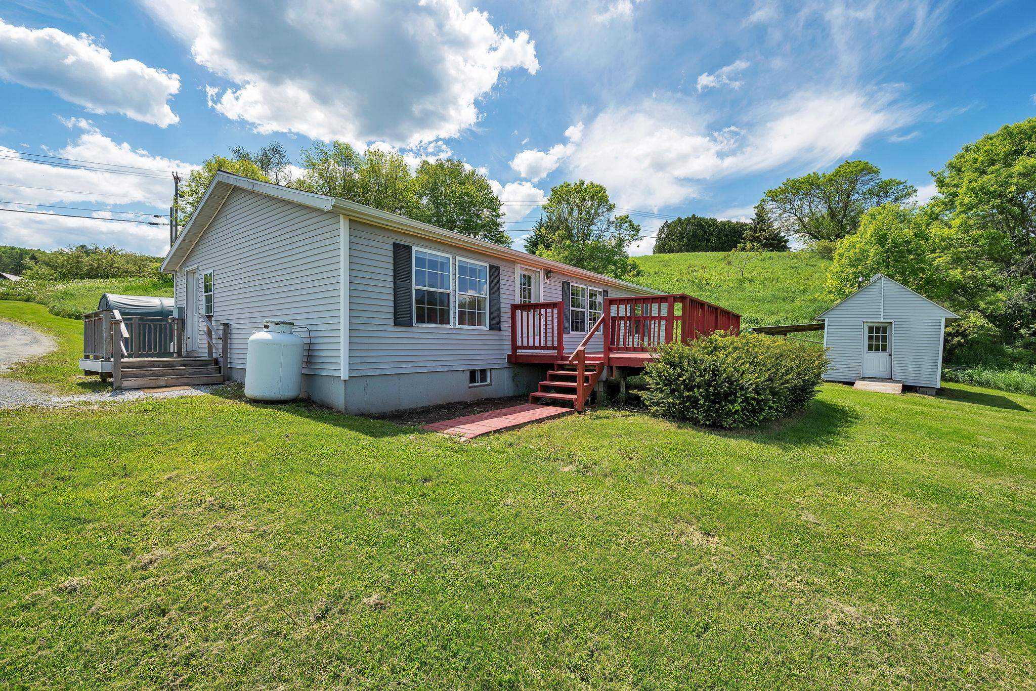 Moretown, Vermont 05602, United States, 3 Bedrooms Bedrooms, ,2 BathroomsBathrooms,Residential,Active,137134