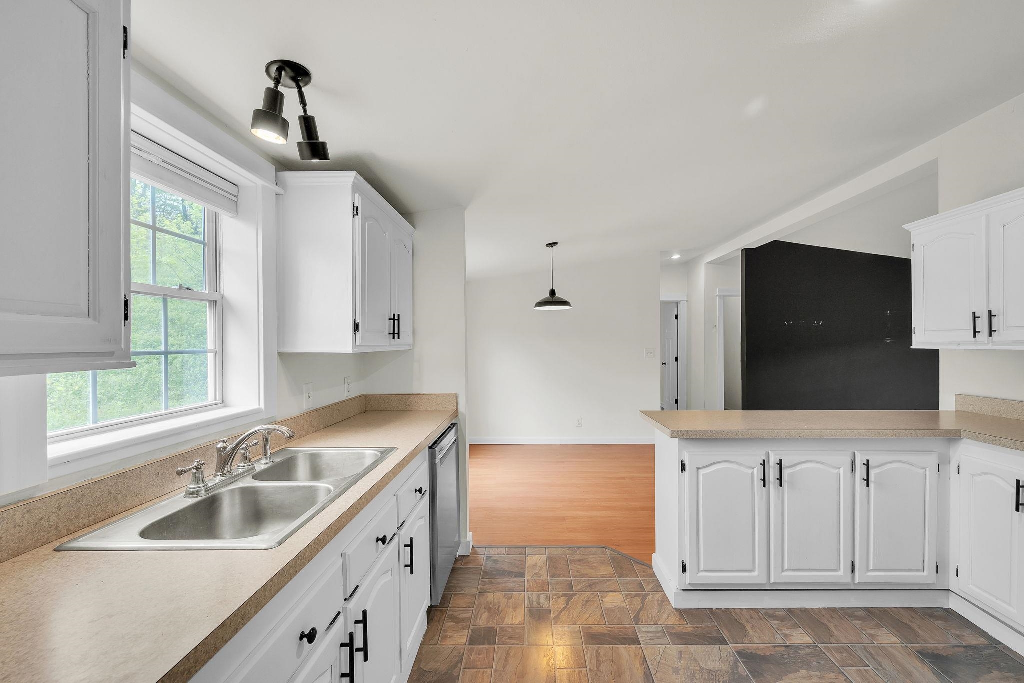 Moretown, Vermont 05602, United States, 3 Bedrooms Bedrooms, ,2 BathroomsBathrooms,Residential,Active,137134