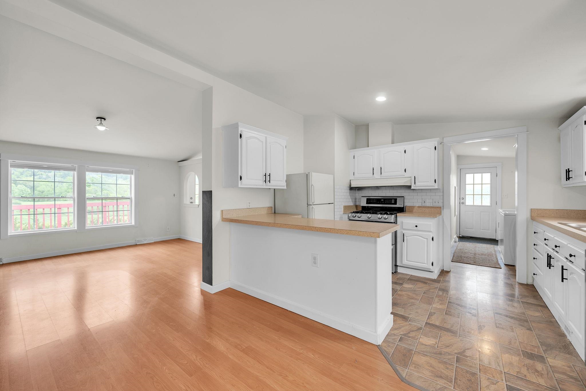 Moretown, Vermont 05602, United States, 3 Bedrooms Bedrooms, ,2 BathroomsBathrooms,Residential,Active,137134