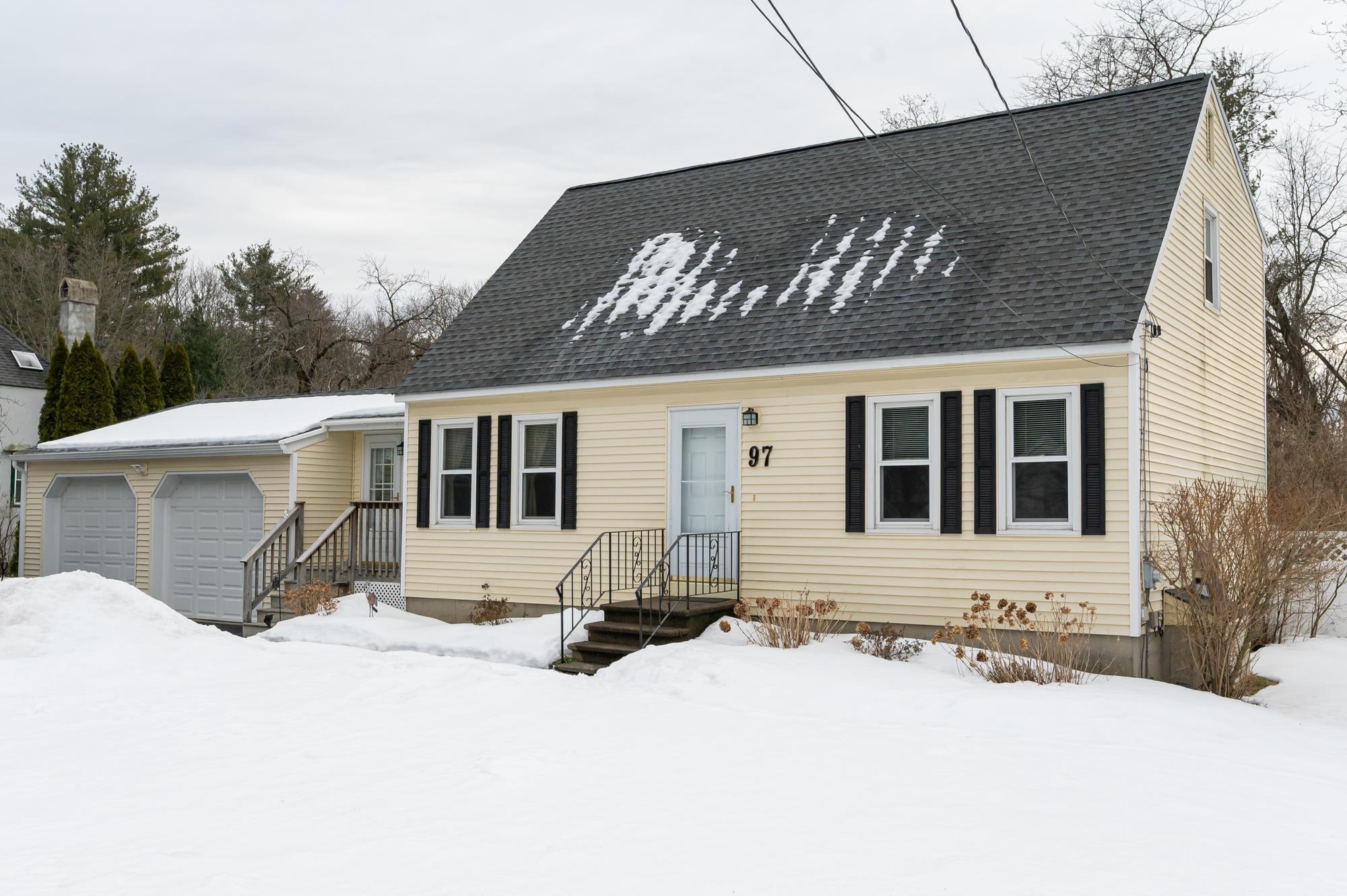 Nashua, New Hampshire 03060, United States, 4 Bedrooms Bedrooms, ,2 BathroomsBathrooms,Residential,Pending,83681