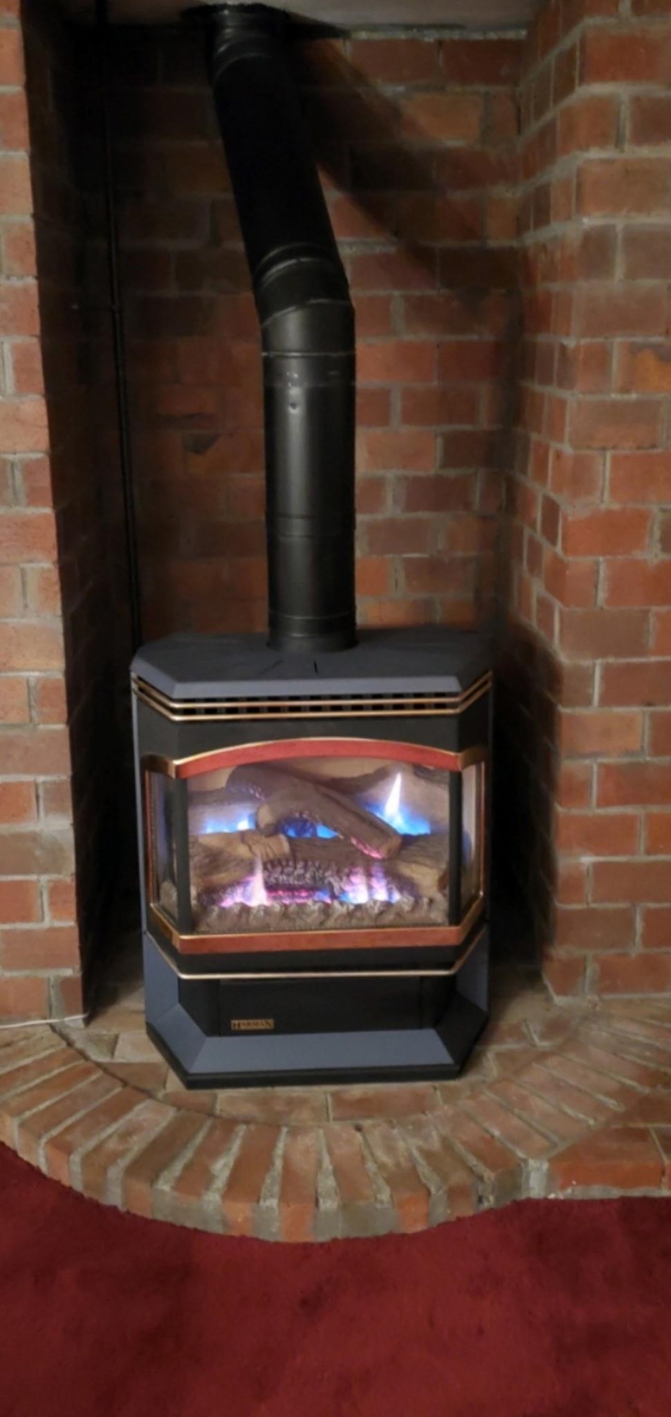 Nashua, New Hampshire 03060, United States, 4 Bedrooms Bedrooms, ,2 BathroomsBathrooms,Residential,Pending,83681