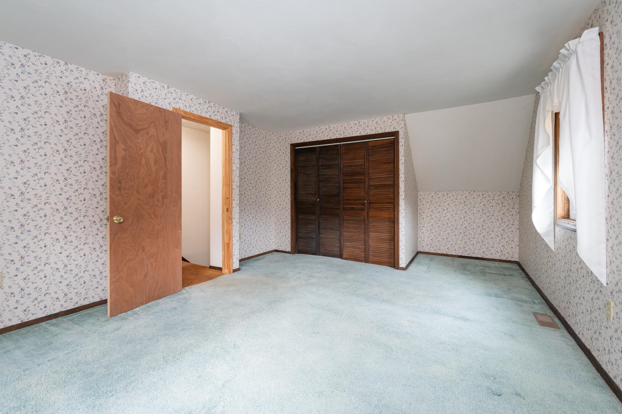 Nashua, New Hampshire 03060, United States, 4 Bedrooms Bedrooms, ,2 BathroomsBathrooms,Residential,Pending,83681