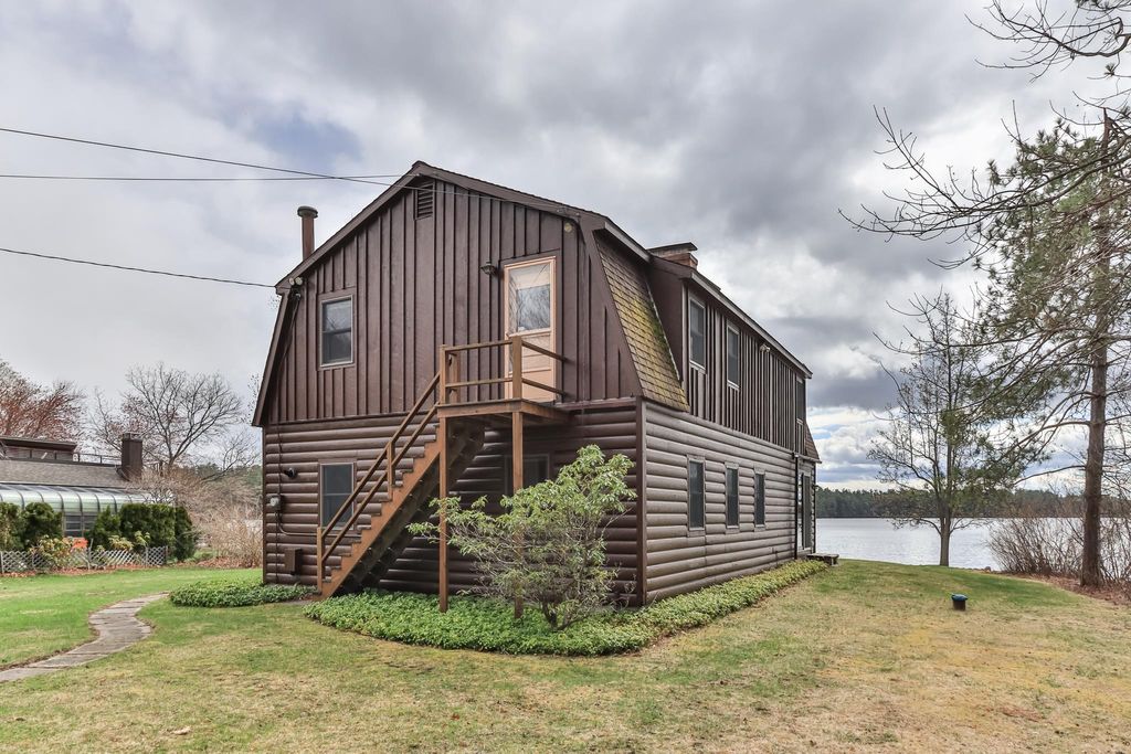Photo of 7 Howards Grove, Derry, NH 03038 (MLS # 5072897)