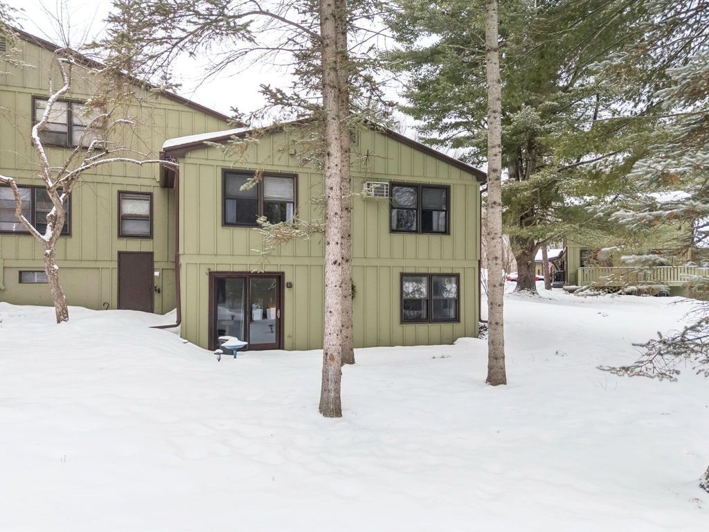 Photo of 29 Floyd Avenue #11, Lebanon, NH 03784 (MLS # 5079035)