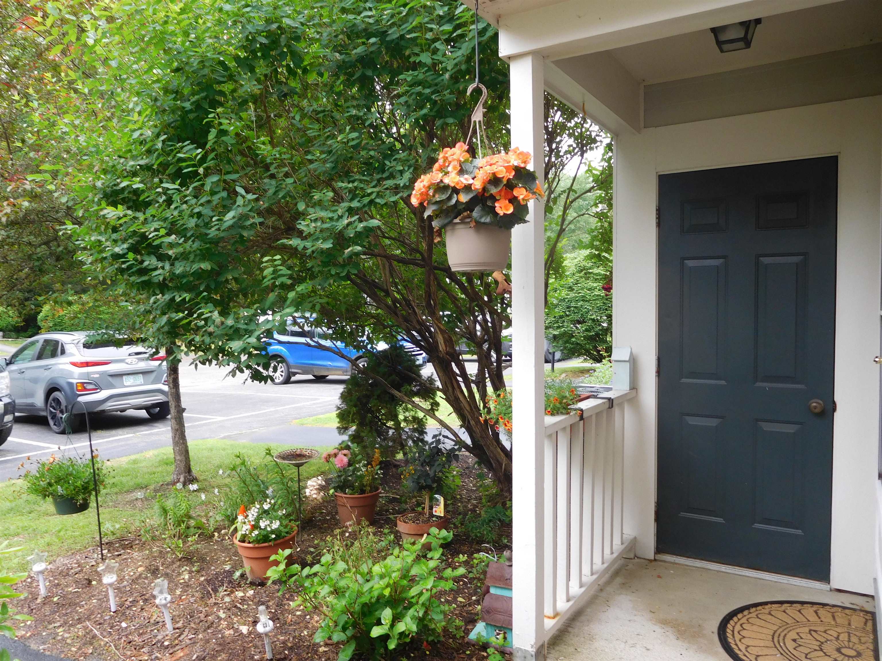 12 Woodland Green Road 12