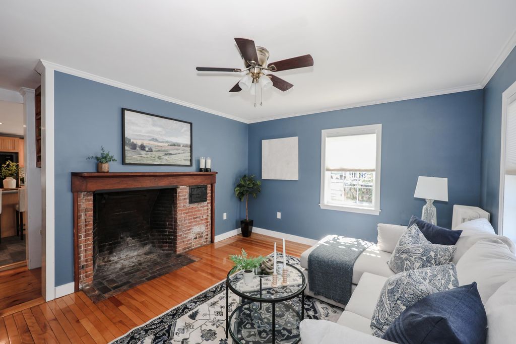 Photo of 11 Washington Street, Concord, NH 03301 (MLS # 5064574)
