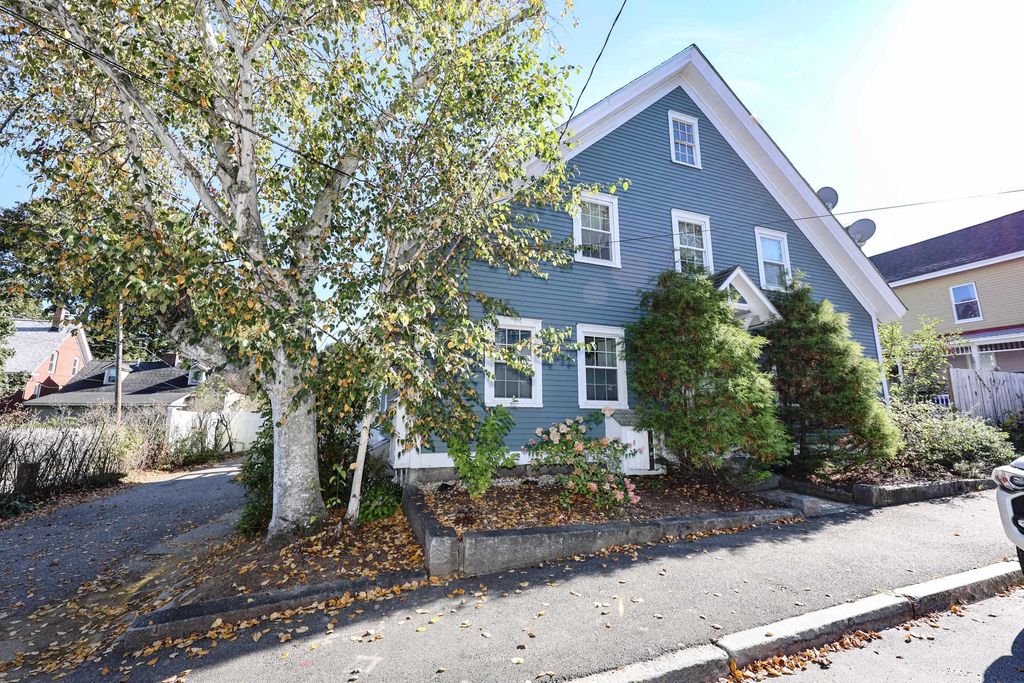 Photo of 11 Washington Street, Concord, NH 03301 (MLS # 5064574)