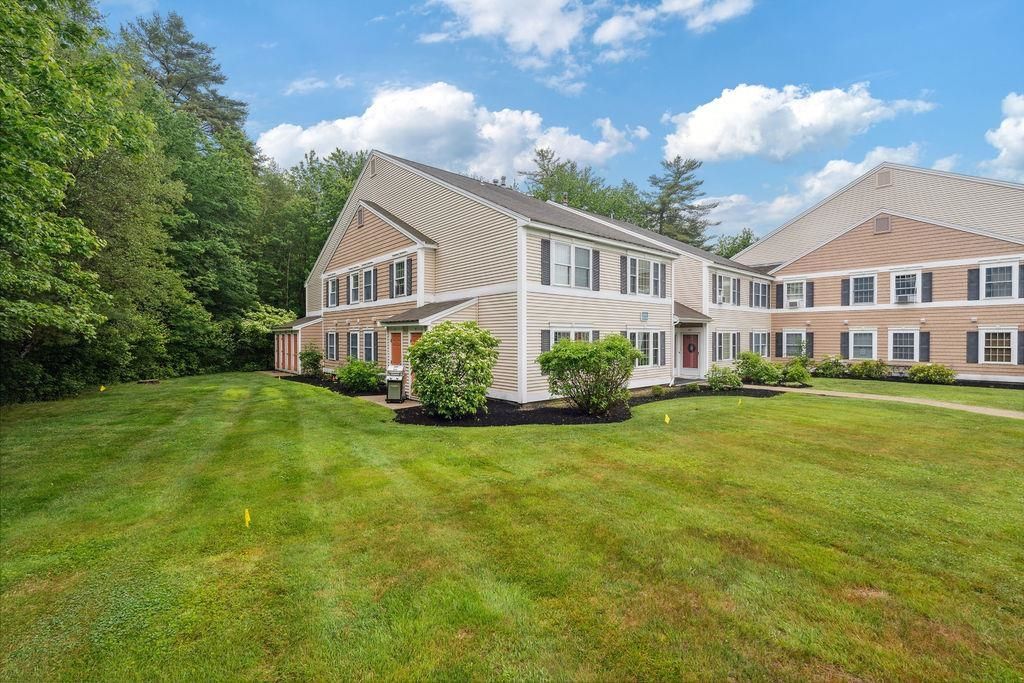 Photo of 801 Springbrook Circle, Portsmouth, NH 03801 (MLS # 5046697)