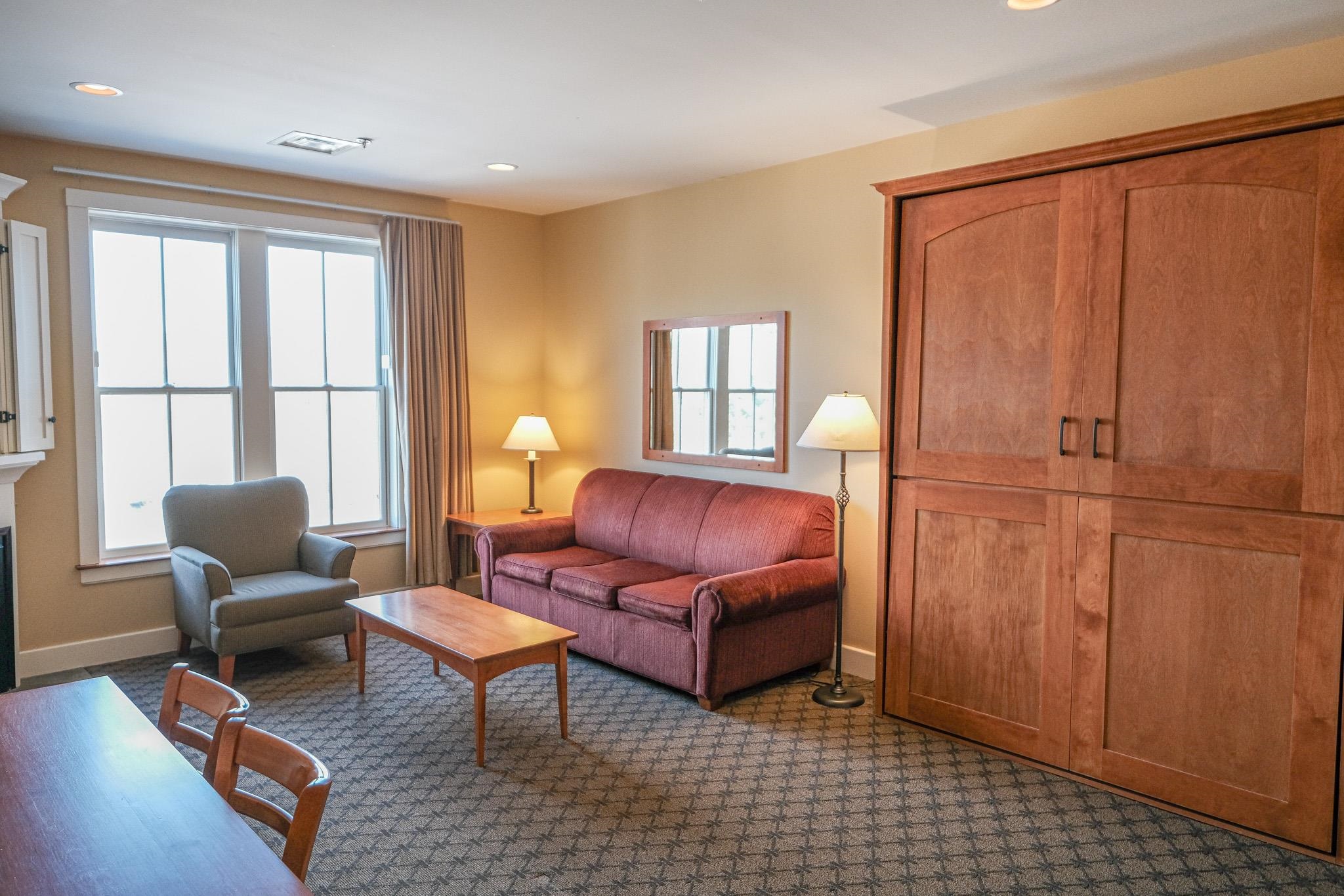 448 QIV Jackson Gore Inn 448 QIV