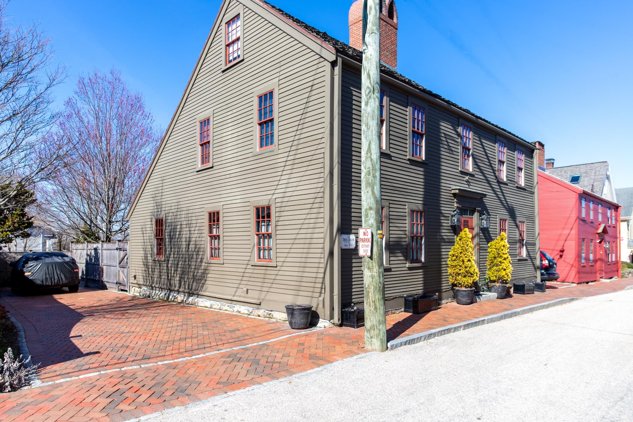 171 Gates Street