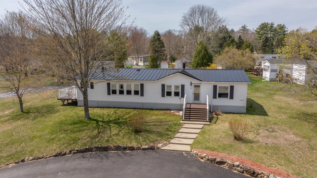 Photo of 2 Kennedy Street, Epsom, NH 03234 (MLS # 5088414)