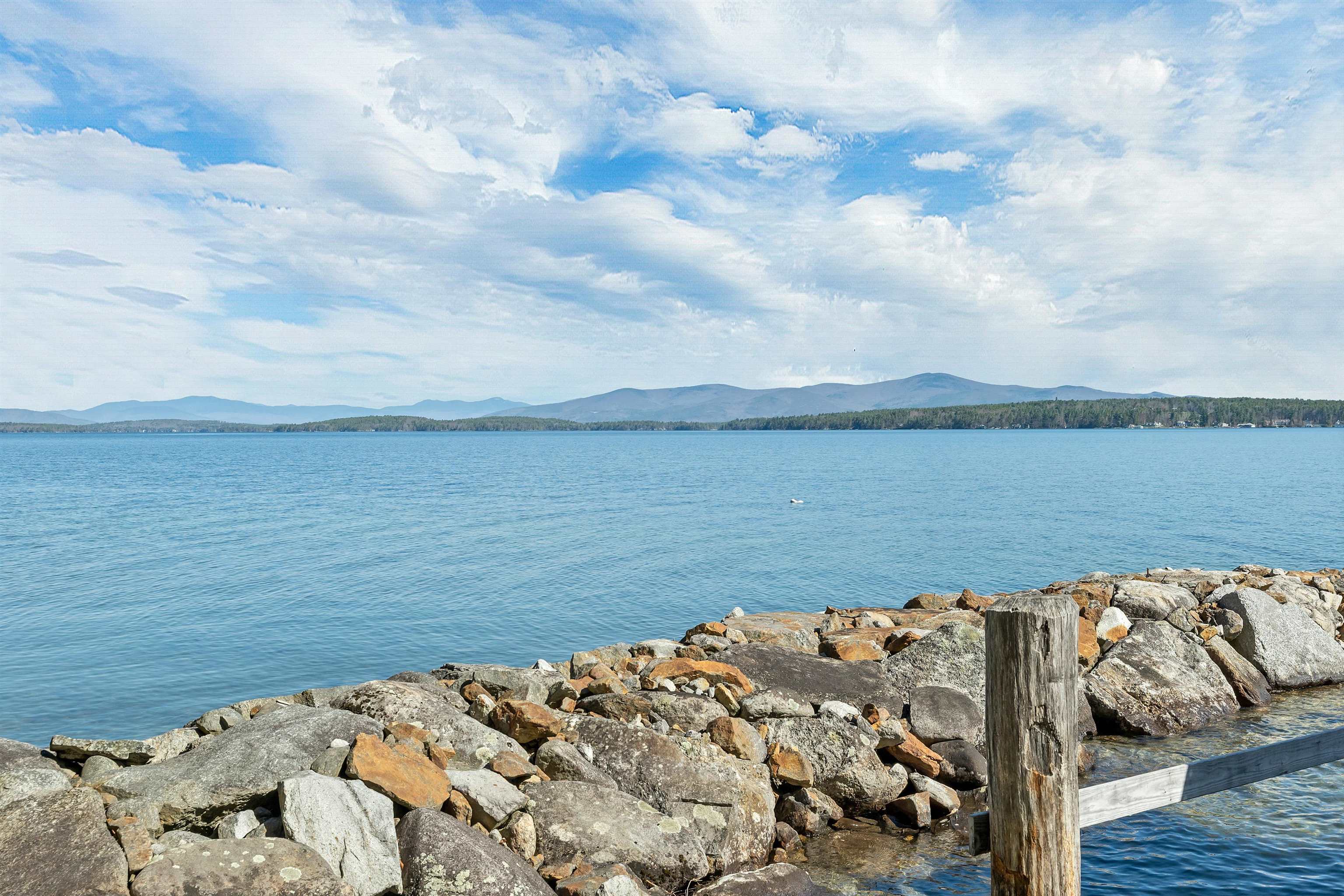878 Rattlesnake Island