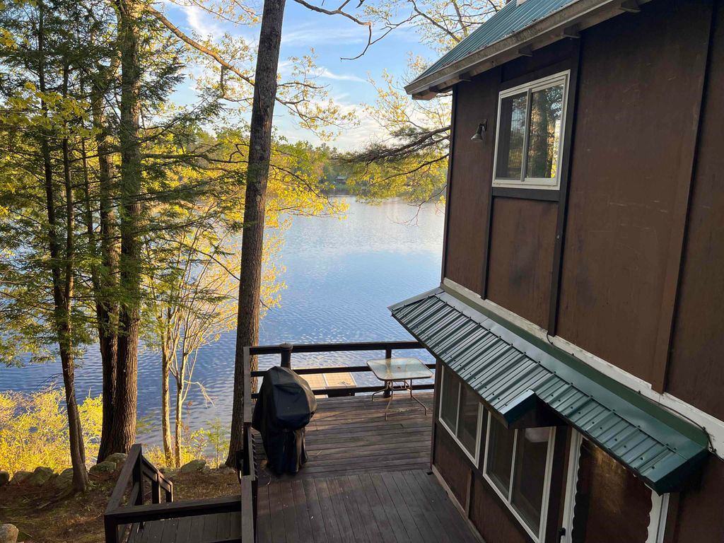 Photo of 27 Hummingbird Lane, Hillsborough, NH 03244 (MLS # 5089395)