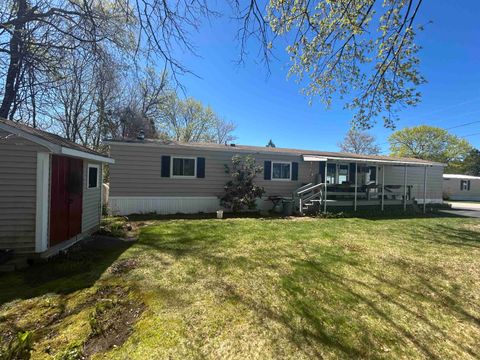 21 Pine Hill MH Park Berwick ME 03901
