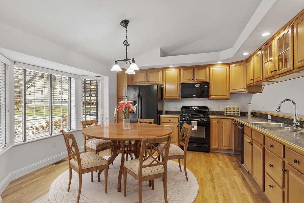 Photo of 13 Autumn Lane, Hampstead, NH 03826 (MLS # 5069816)