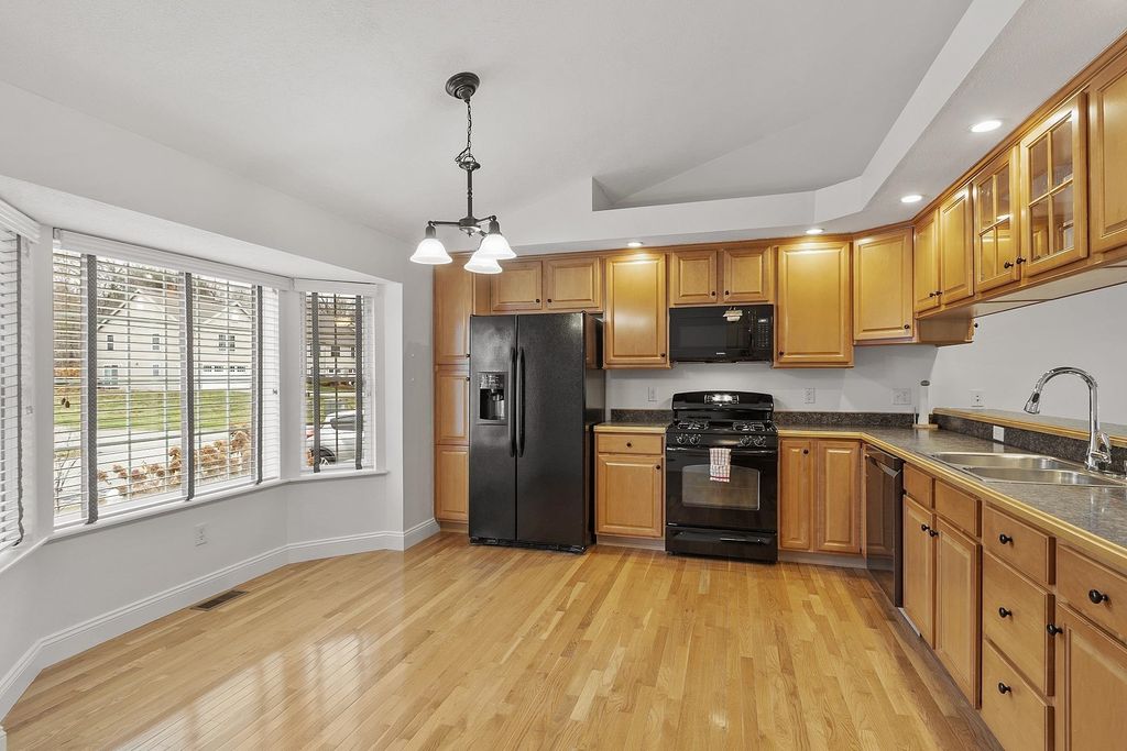 Photo of 13 Autumn Lane, Hampstead, NH 03826 (MLS # 5069816)