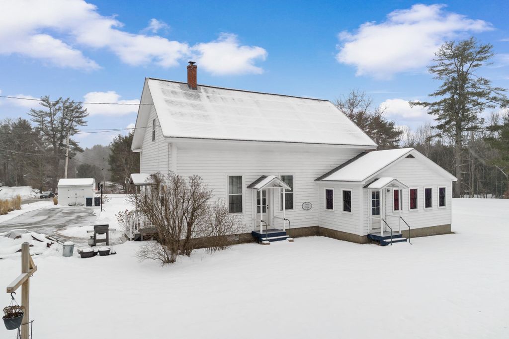 Photo of 2 Depot Road, Chichester, NH 03258 (MLS # 5074984)
