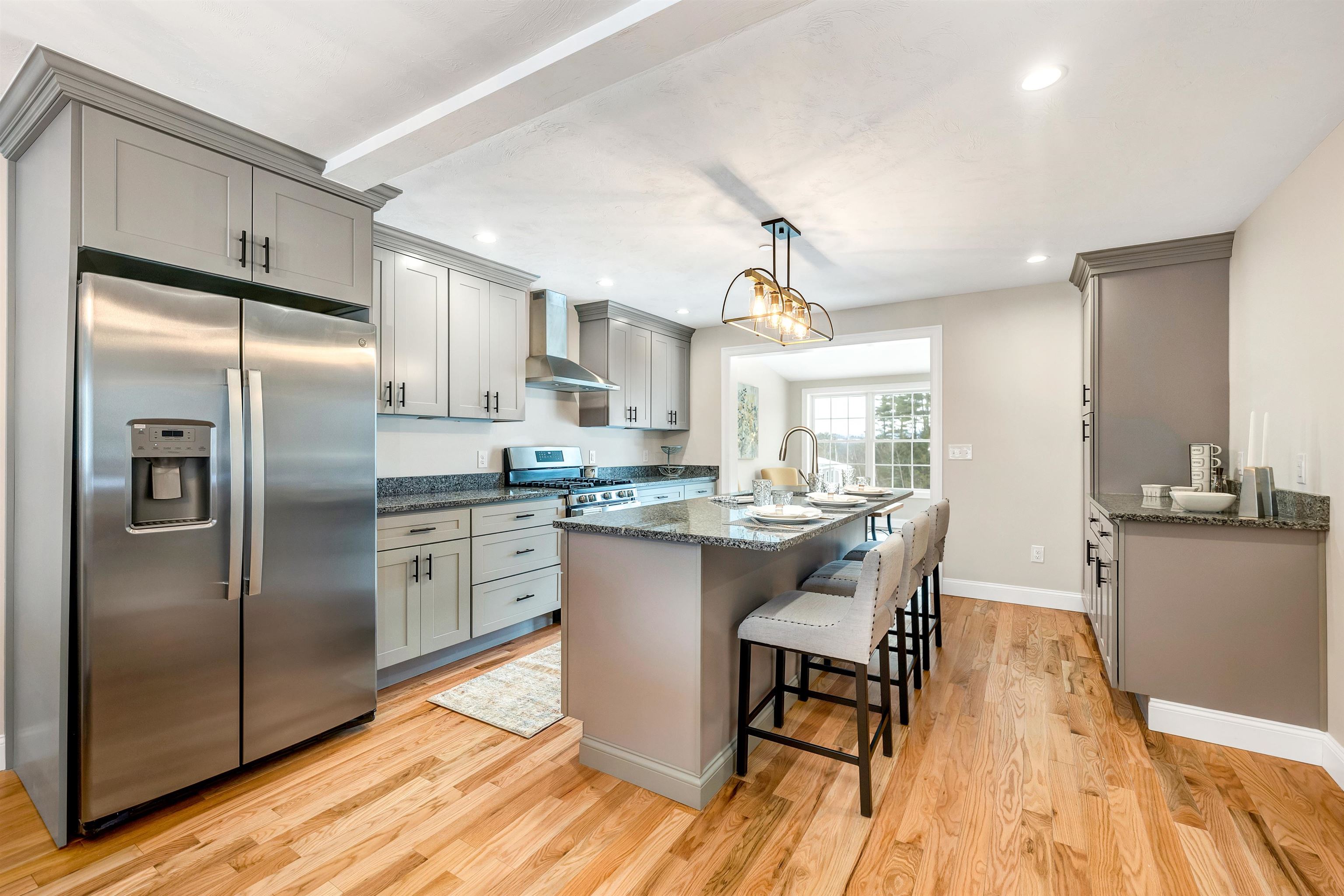 Meredith, New Hampshire 03253, United States, 4 Bedrooms Bedrooms, ,2 BathroomsBathrooms,Residential,Active,230252