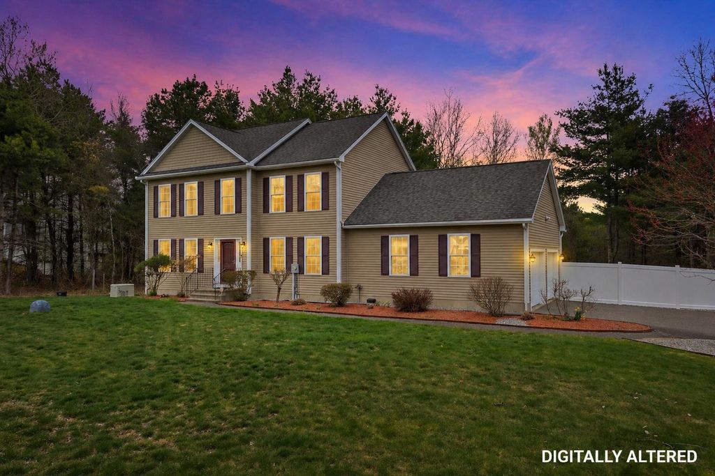 Photo of 5 Berlang Road, Londonderry, NH 03053 (MLS # 5085552)