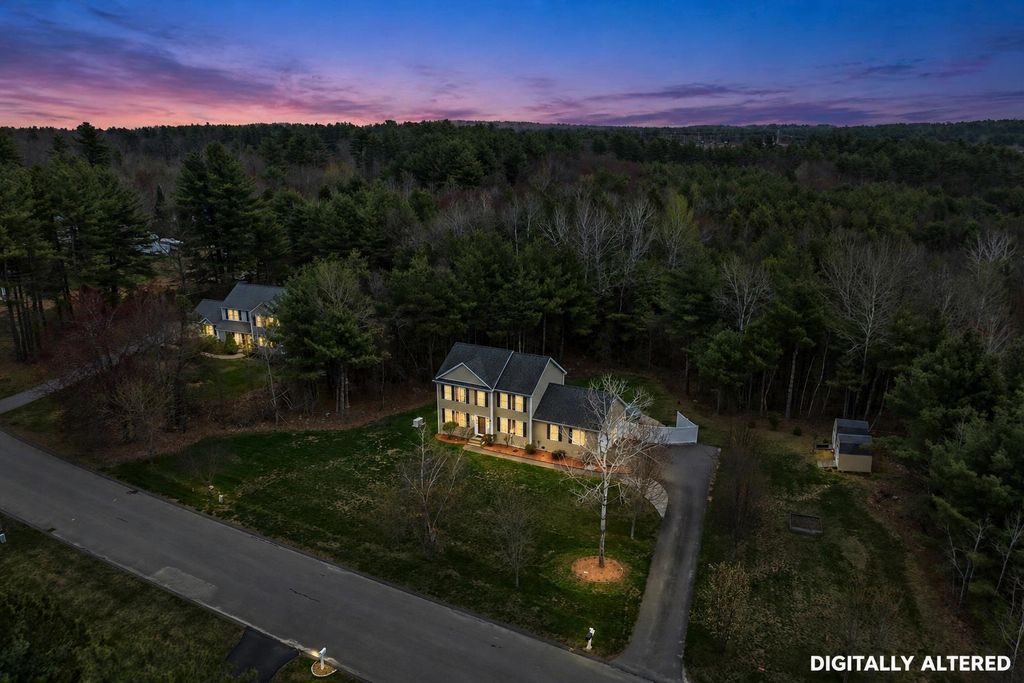 Photo of 5 Berlang Road, Londonderry, NH 03053 (MLS # 5085552)