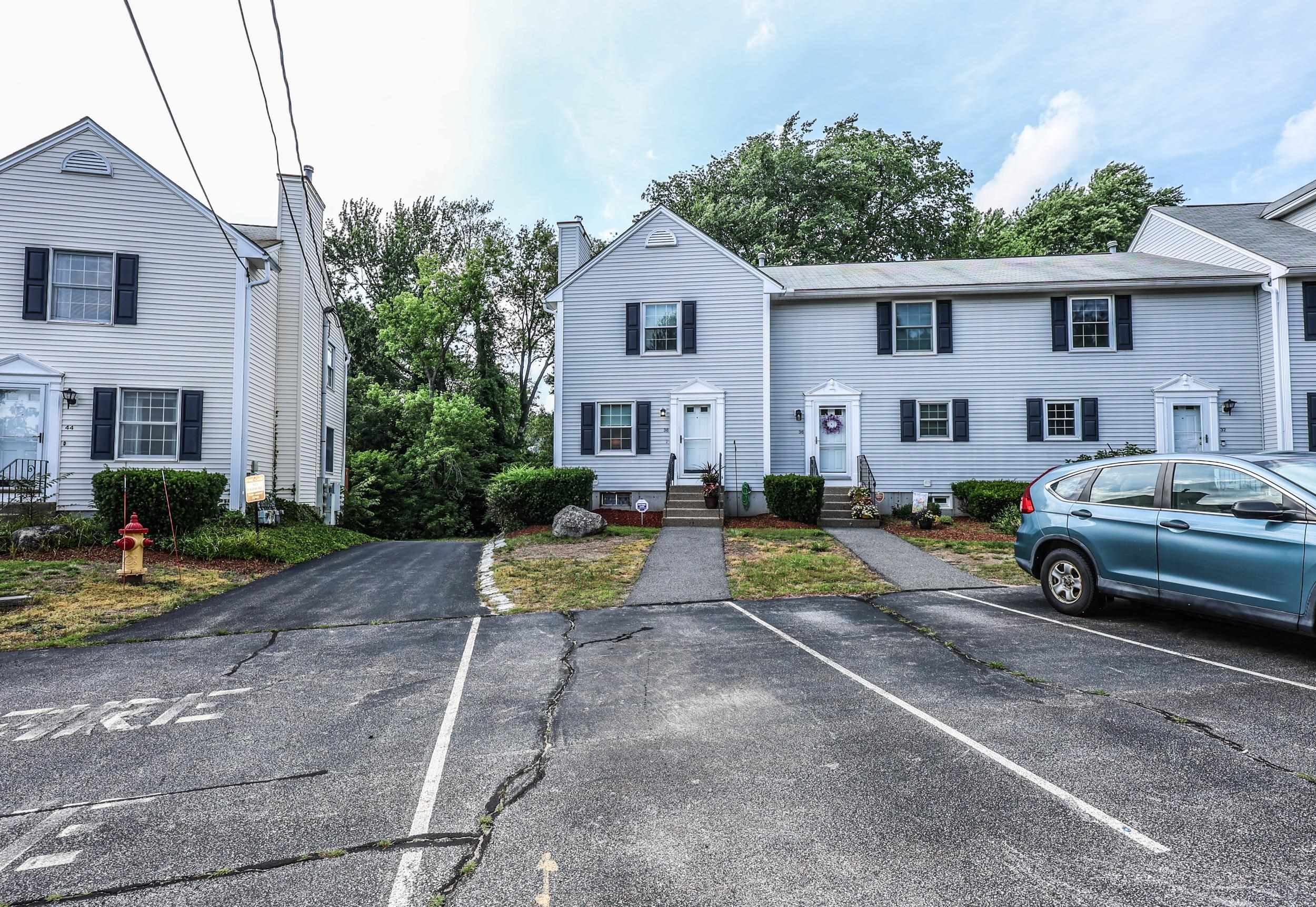 38 Brook Hollow Way