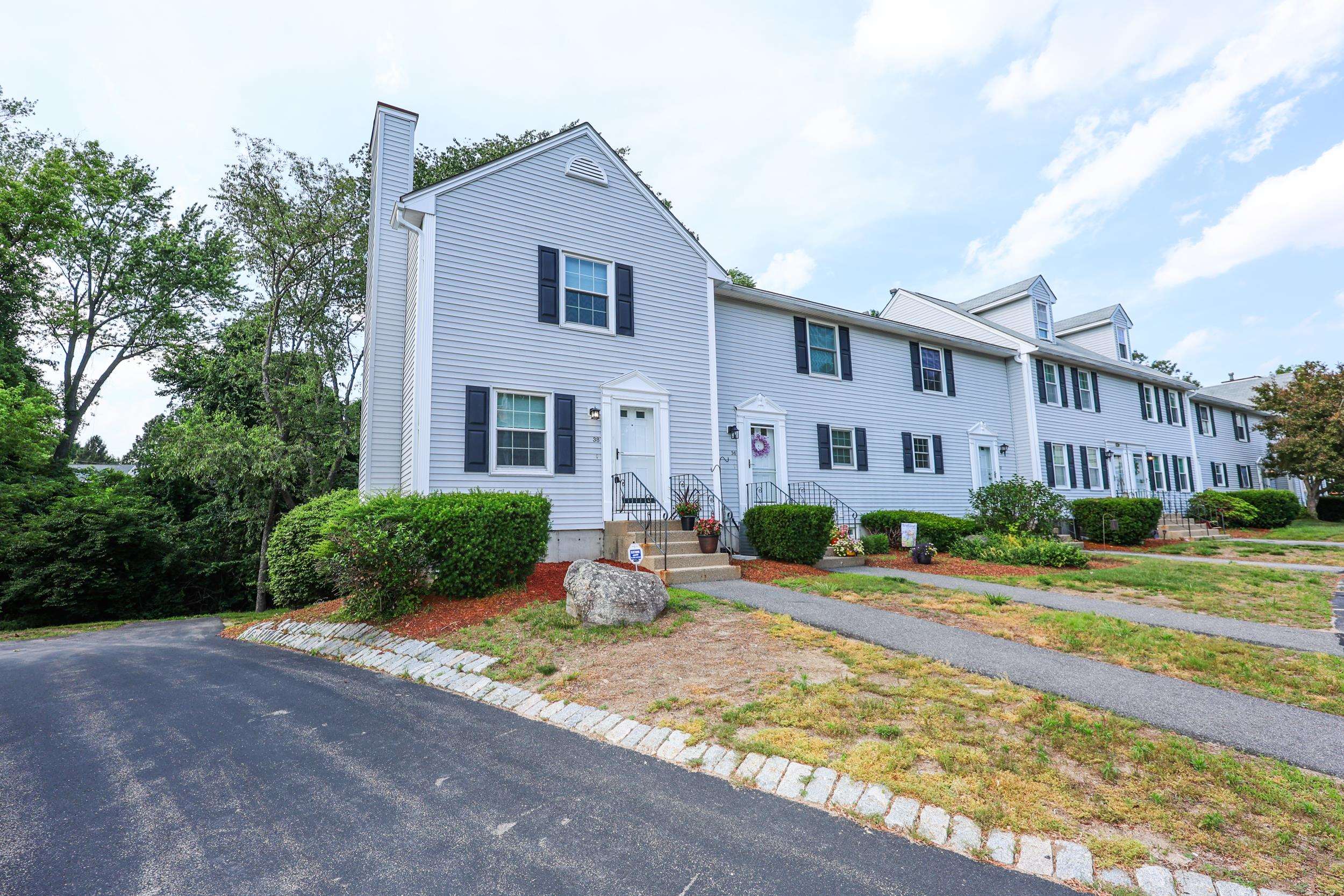 38 Brook Hollow Way