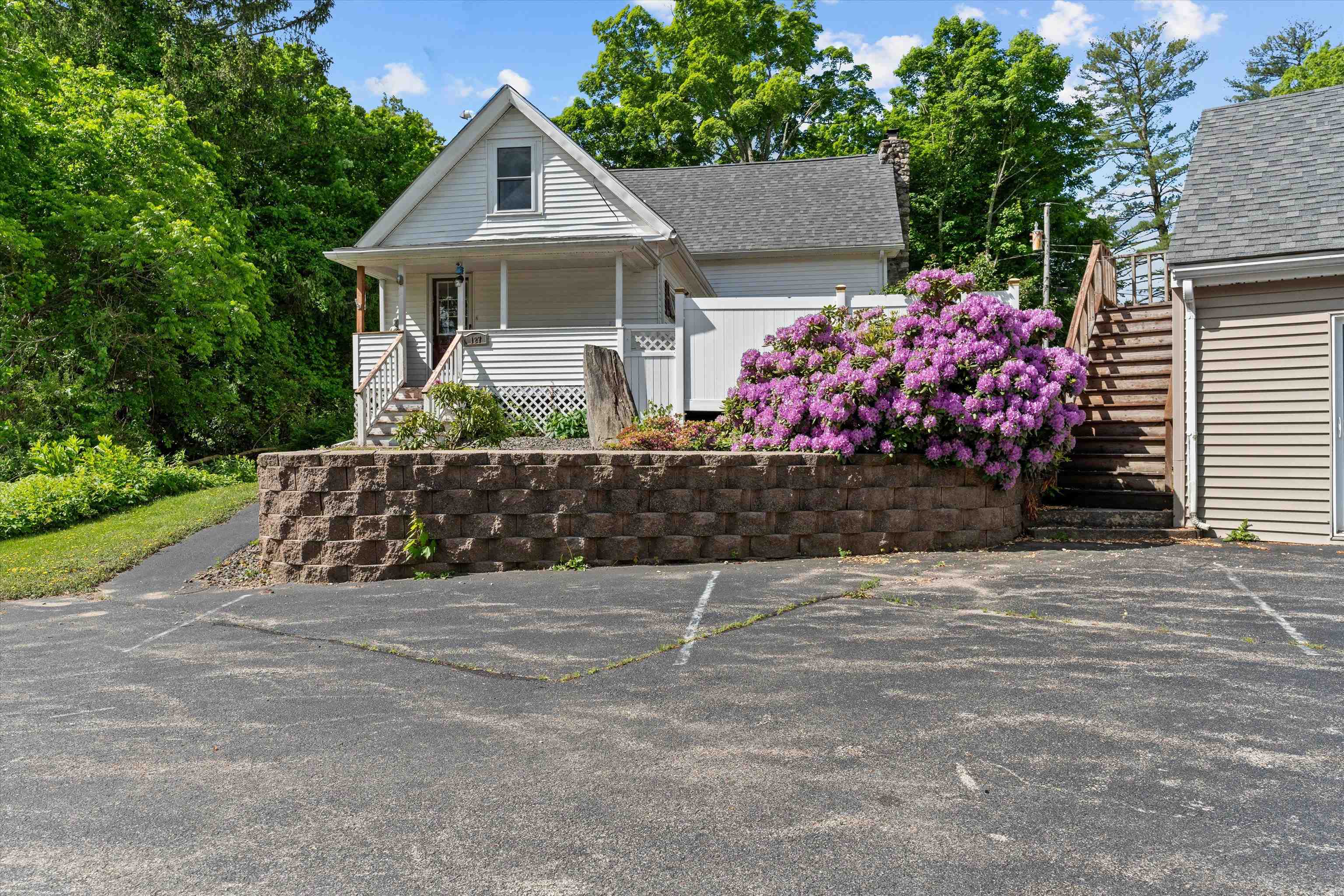 2 Brown Road