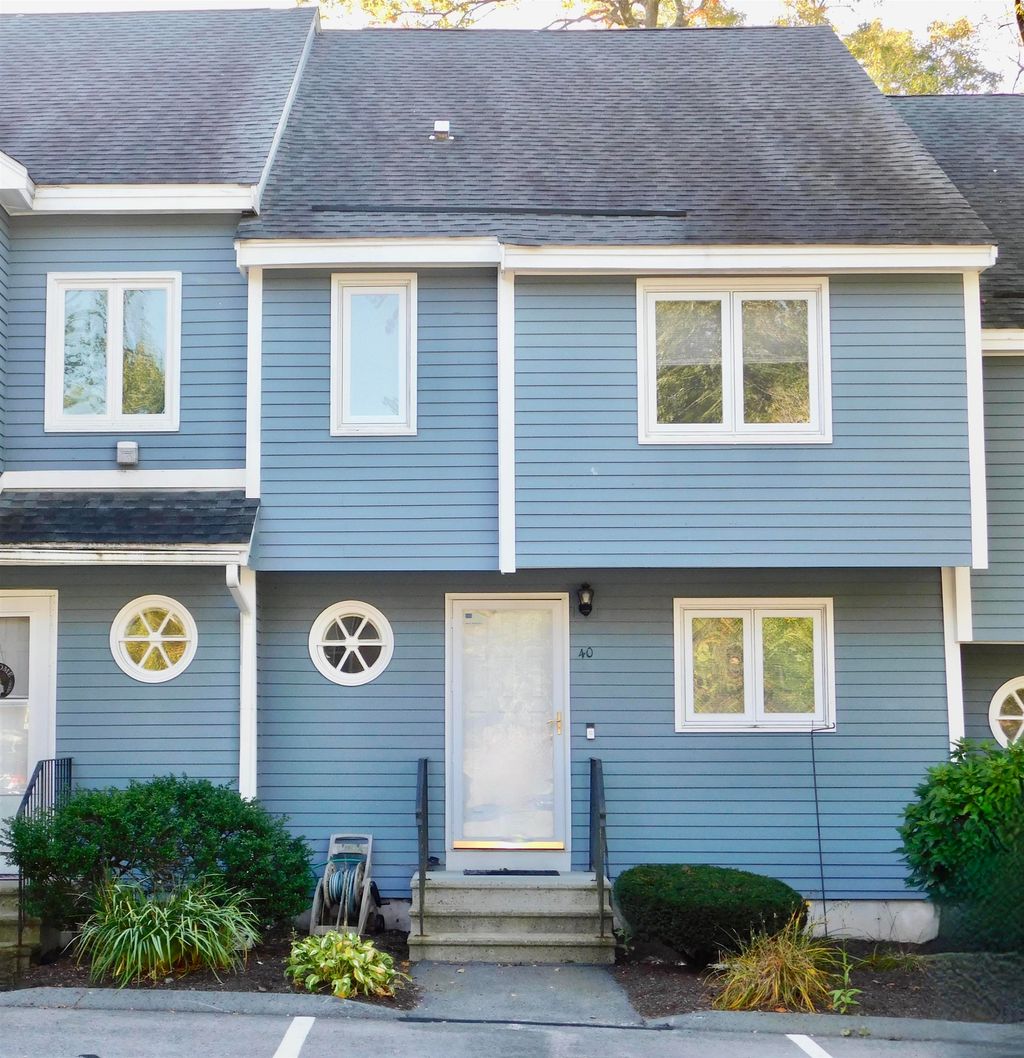 Photo of 40 Merrimack Drive, Merrimack, NH 03054 (MLS # 5063371)