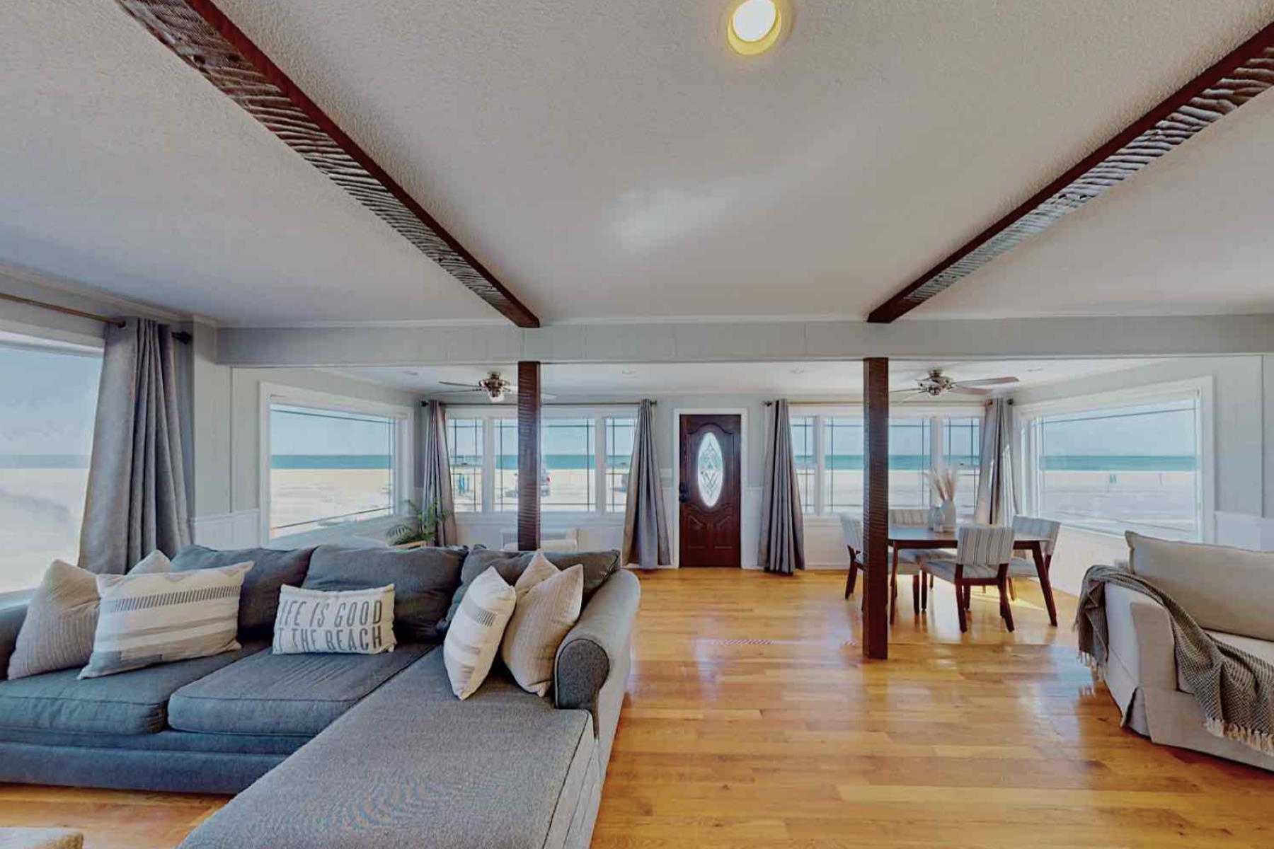 799 Ocean Boulevard