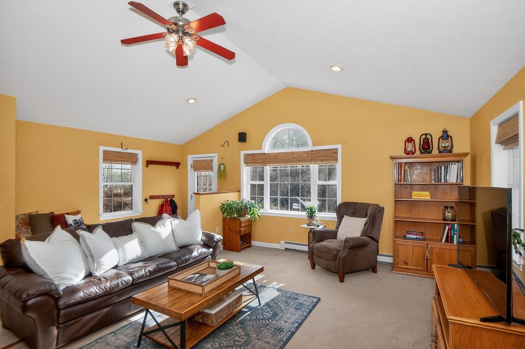 Photo of 2 Joslin Road, Amherst, NH 03031 (MLS # 5082596)