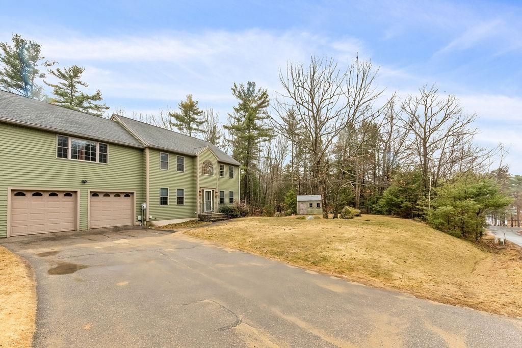 Photo of 22 Lakewood Drive, Alton, NH 03810 (MLS # 5081963)