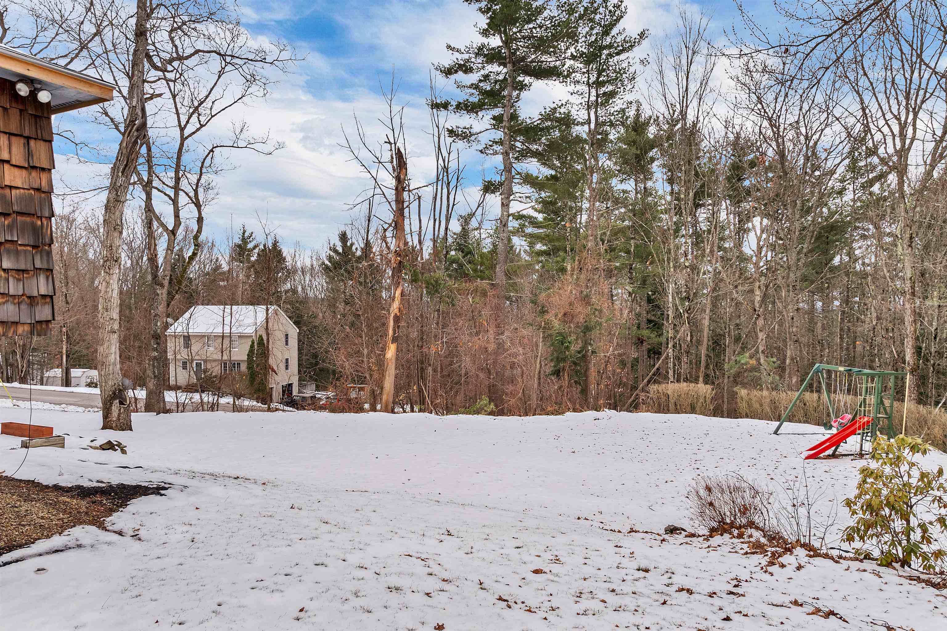 Gilford, New Hampshire 03249, United States, 3 Bedrooms Bedrooms, ,2 BathroomsBathrooms,Residential,Active,99984