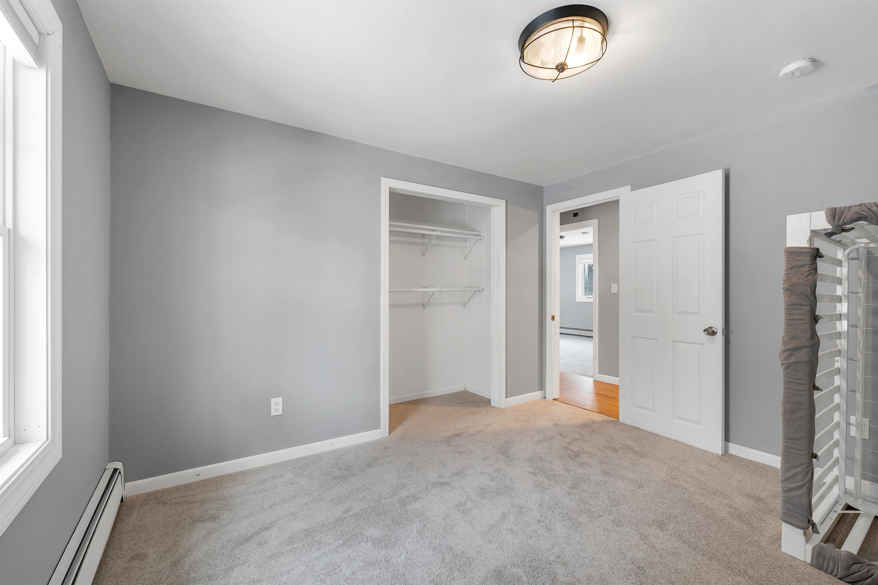 Gilford, New Hampshire 03249, United States, 3 Bedrooms Bedrooms, ,2 BathroomsBathrooms,Residential,Active,99984