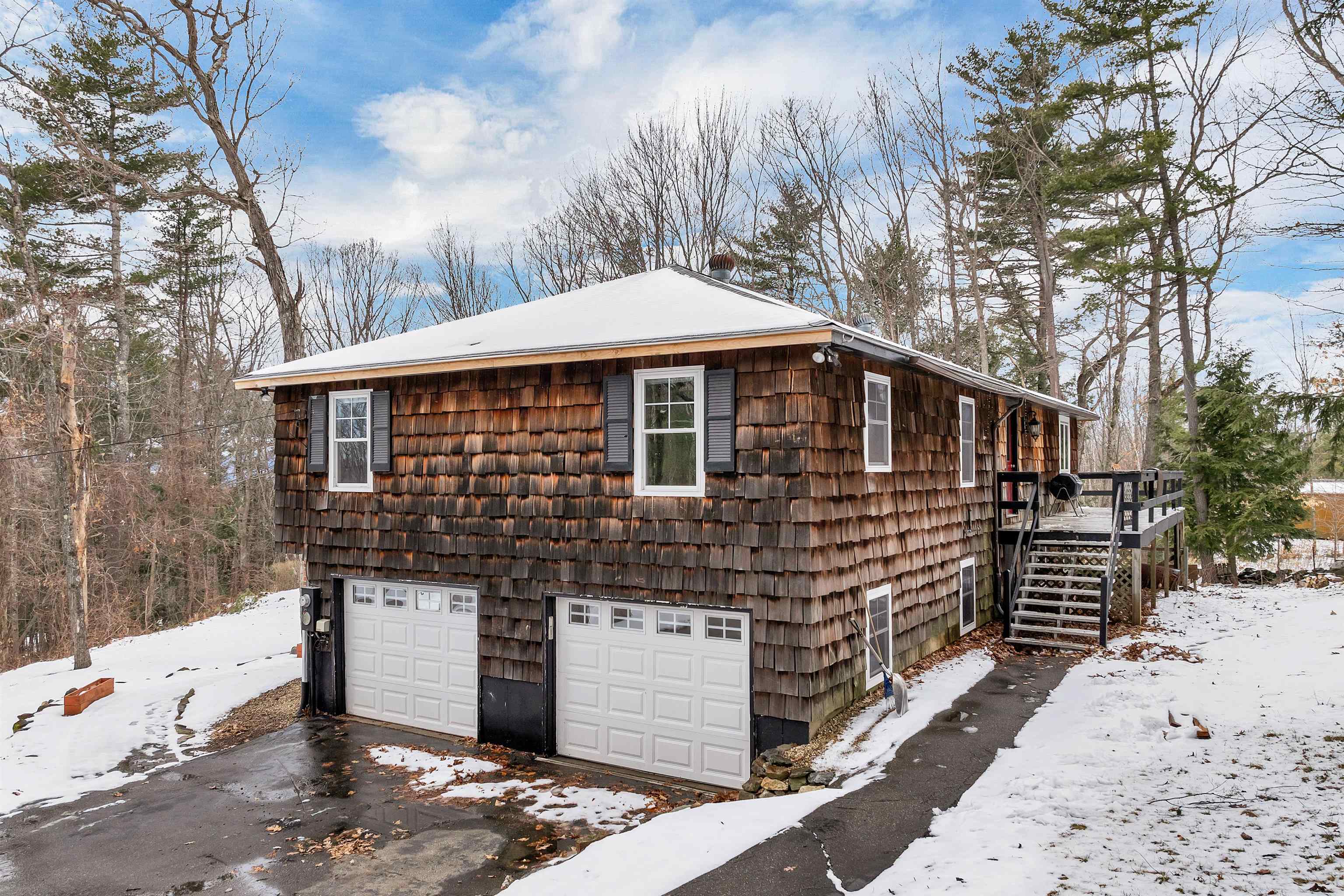 Gilford, New Hampshire 03249, United States, 3 Bedrooms Bedrooms, ,2 BathroomsBathrooms,Residential,Active,99984