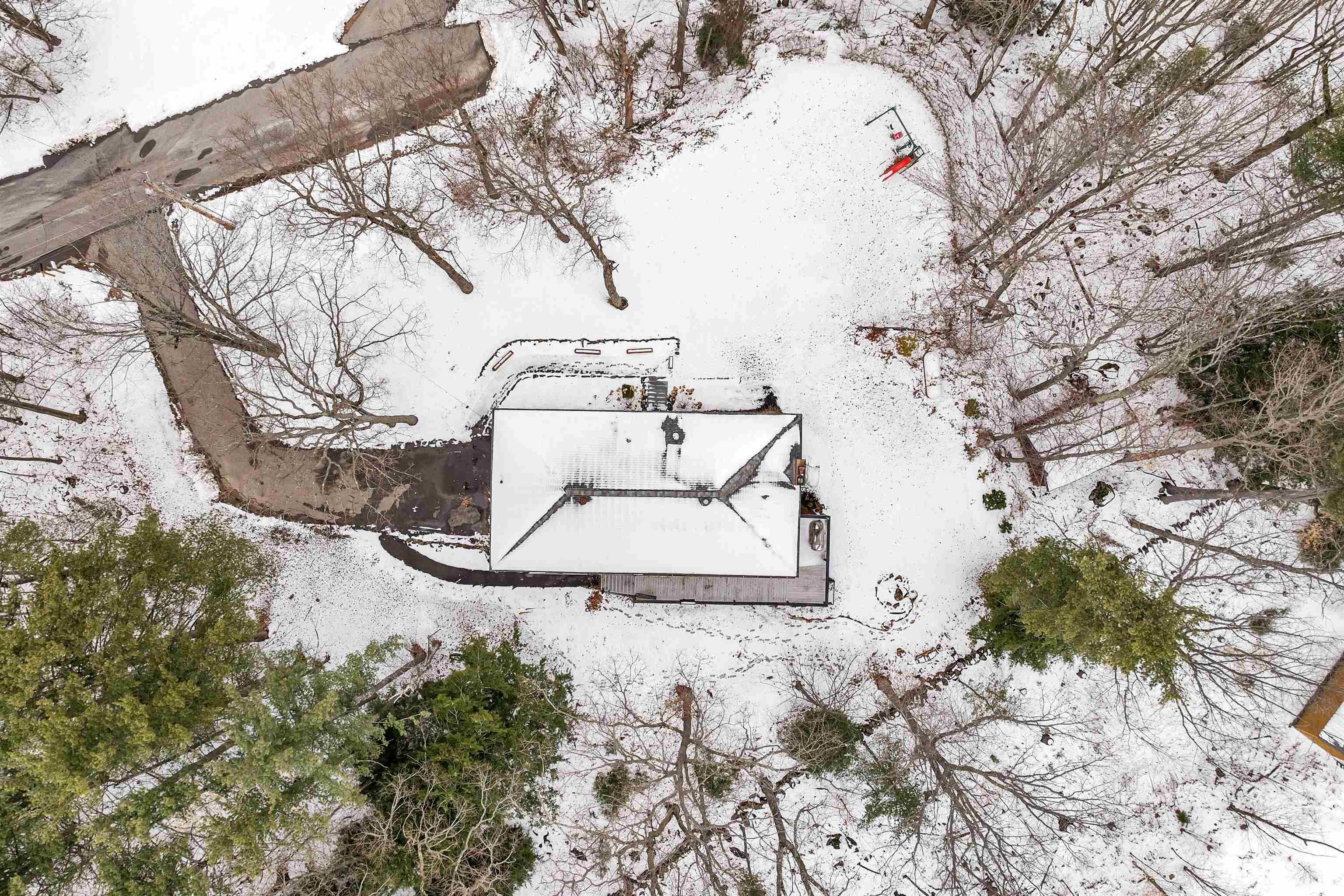 Gilford, New Hampshire 03249, United States, 3 Bedrooms Bedrooms, ,2 BathroomsBathrooms,Residential,Active,99984