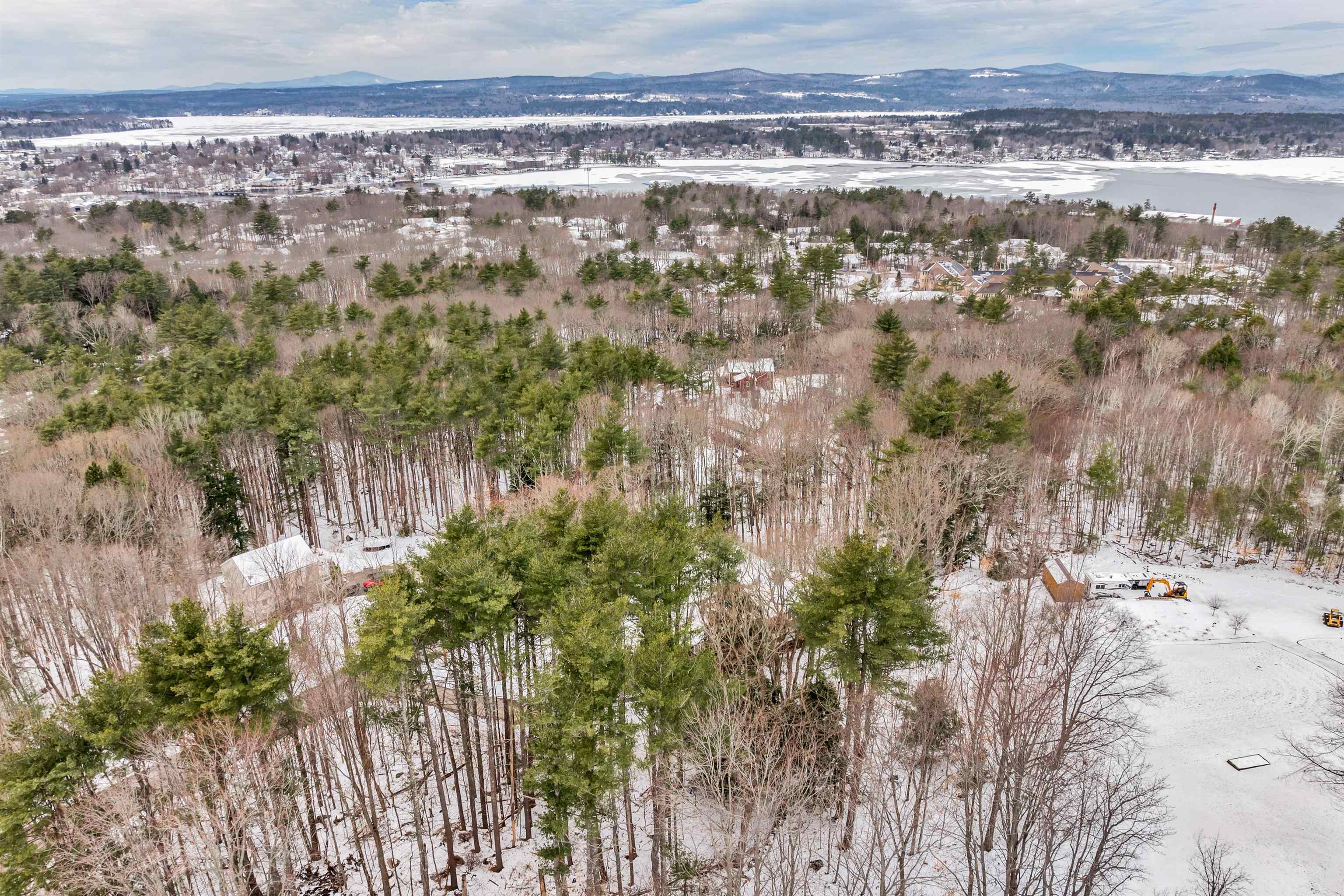 Gilford, New Hampshire 03249, United States, 3 Bedrooms Bedrooms, ,2 BathroomsBathrooms,Residential,Active,99984
